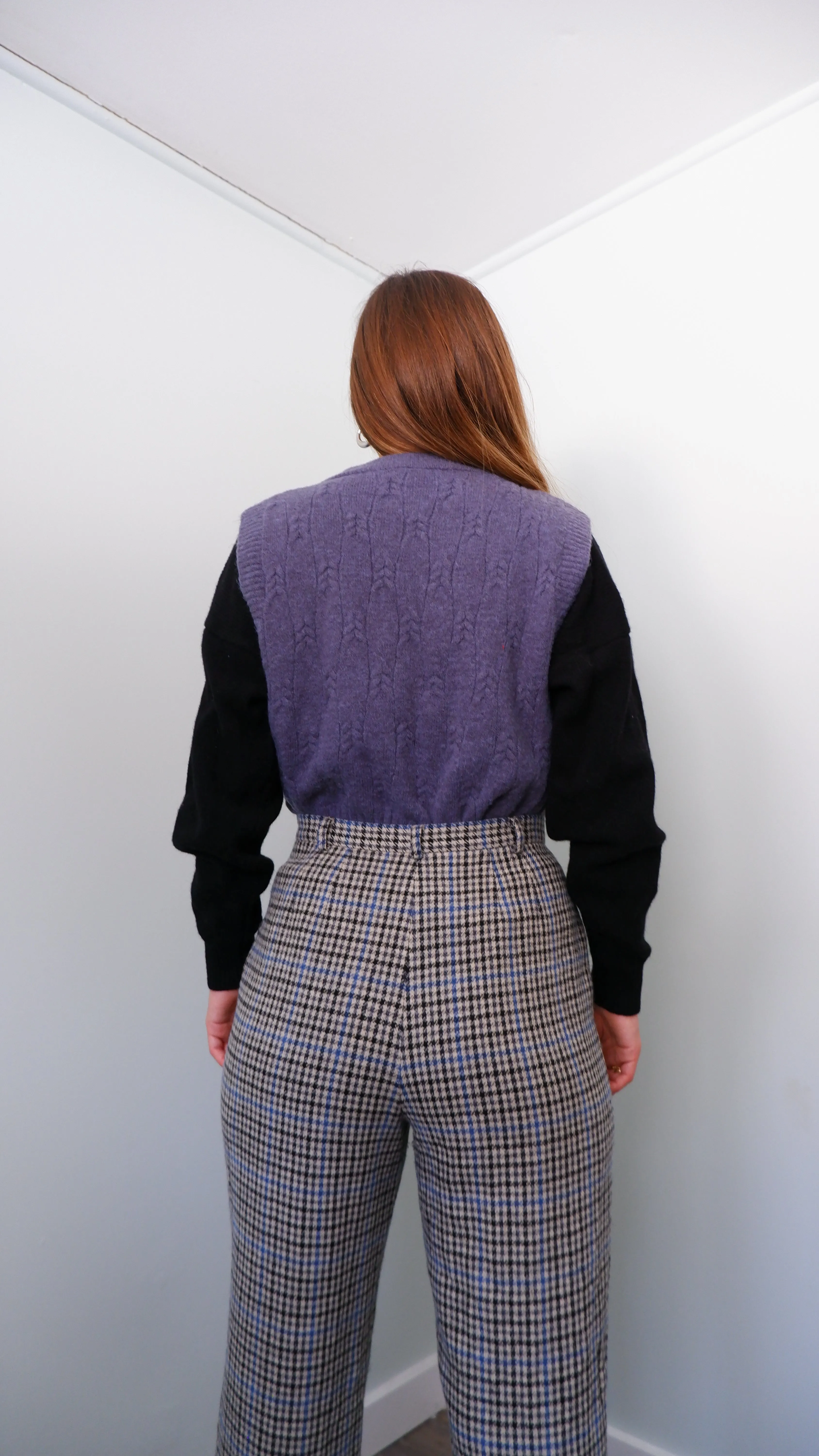 Cropped Cozy Knit Vest - M