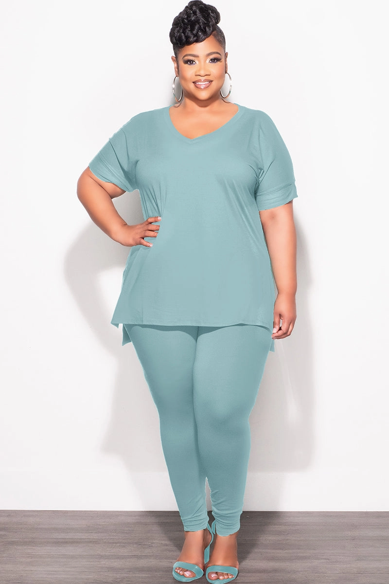 Layering Comfort RecycledPolyester Final Sale Plus Size 2pc V-Neck Tunic Top and Matching Legging Set in Blue Grey