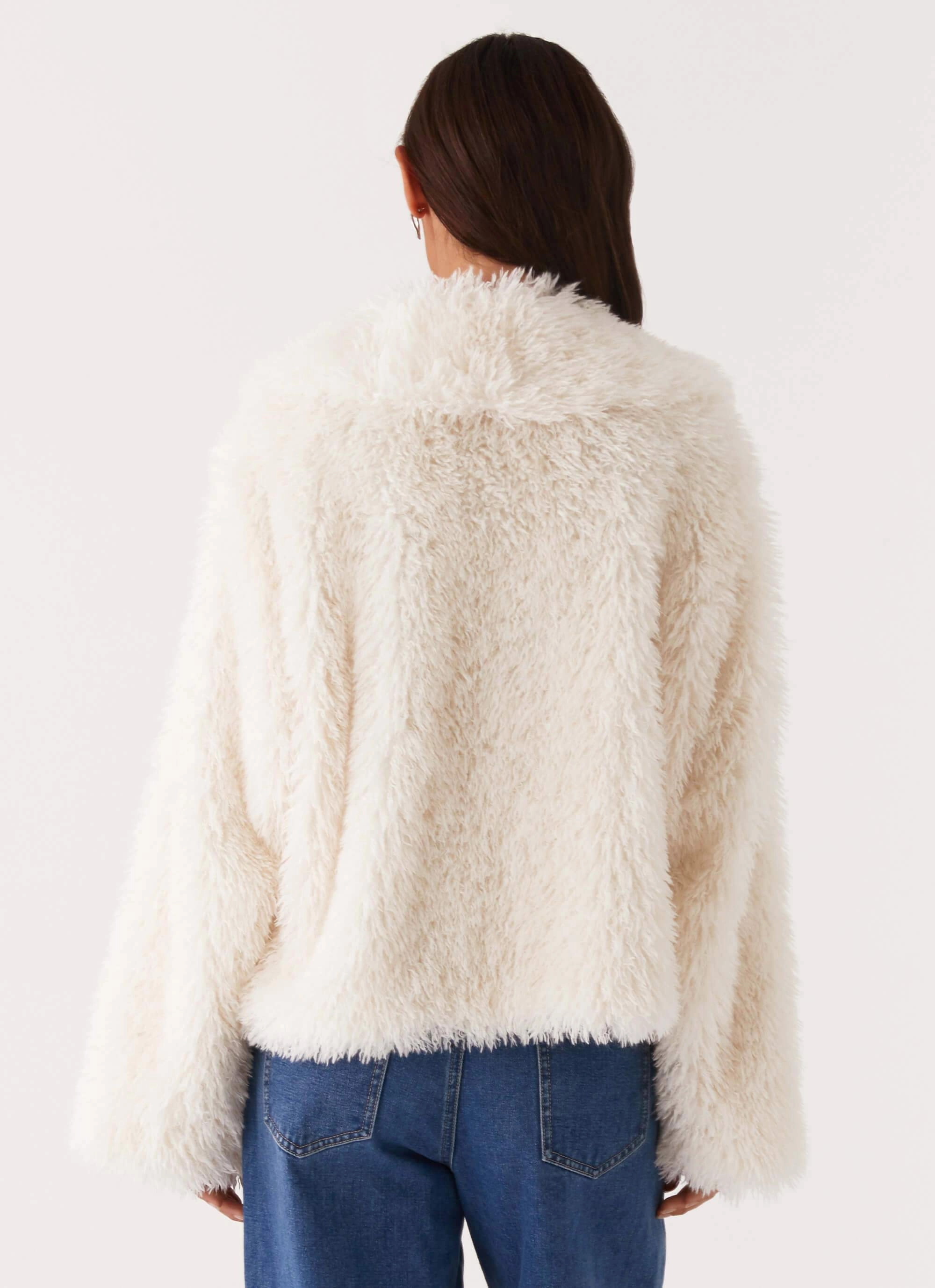 Mild Day Outfit Denver Oversized Fur Jacket - Ivory