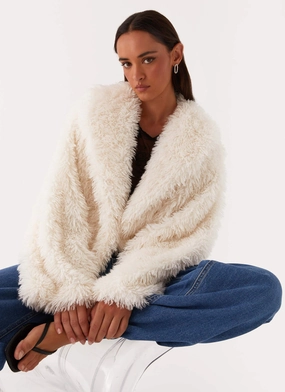 Denver Oversized Fur Jacket - Ivory AntiStatic Lining