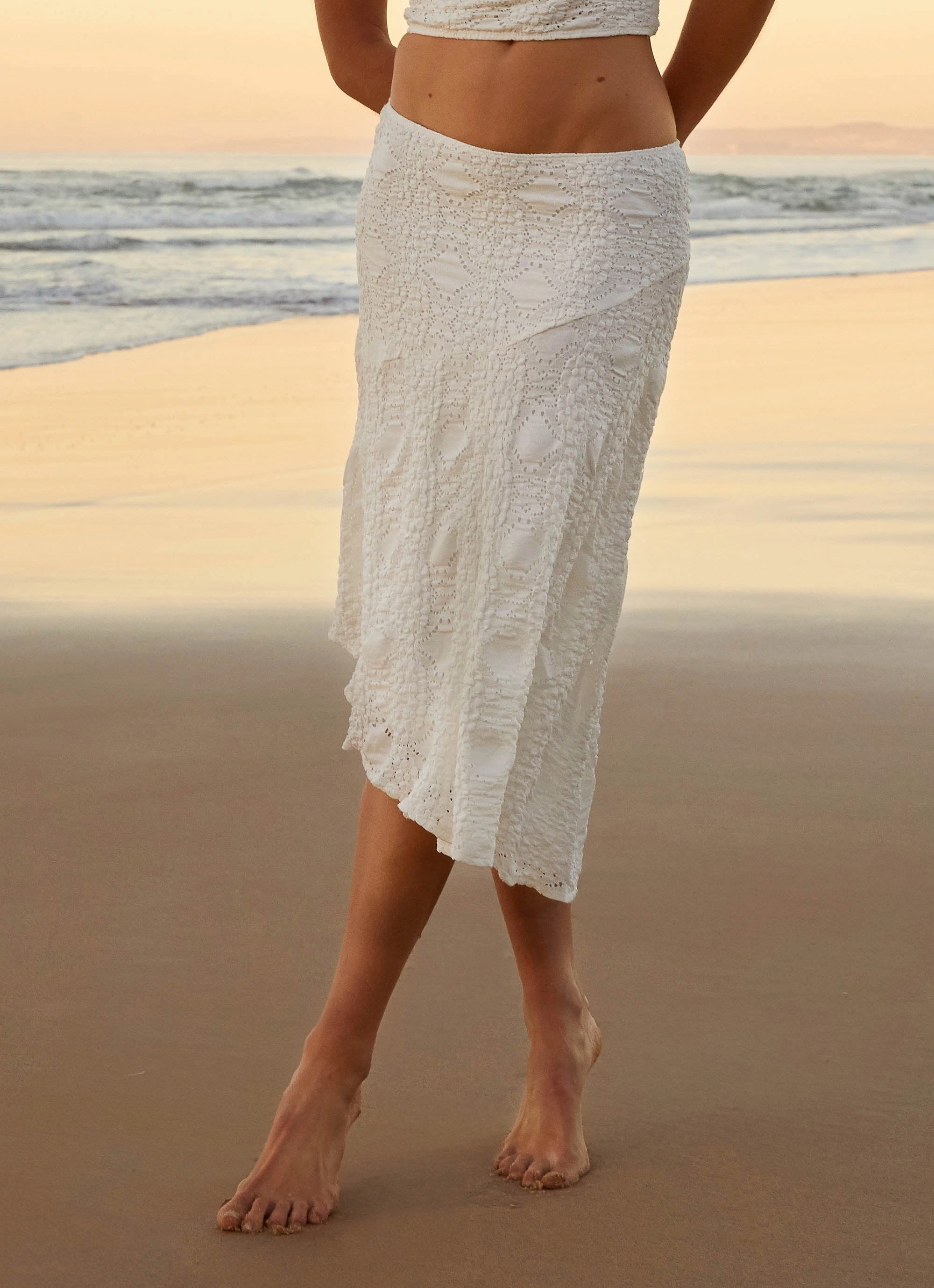 Diamond Sky Midi Skirt - White Weather Flex AllDayCompression