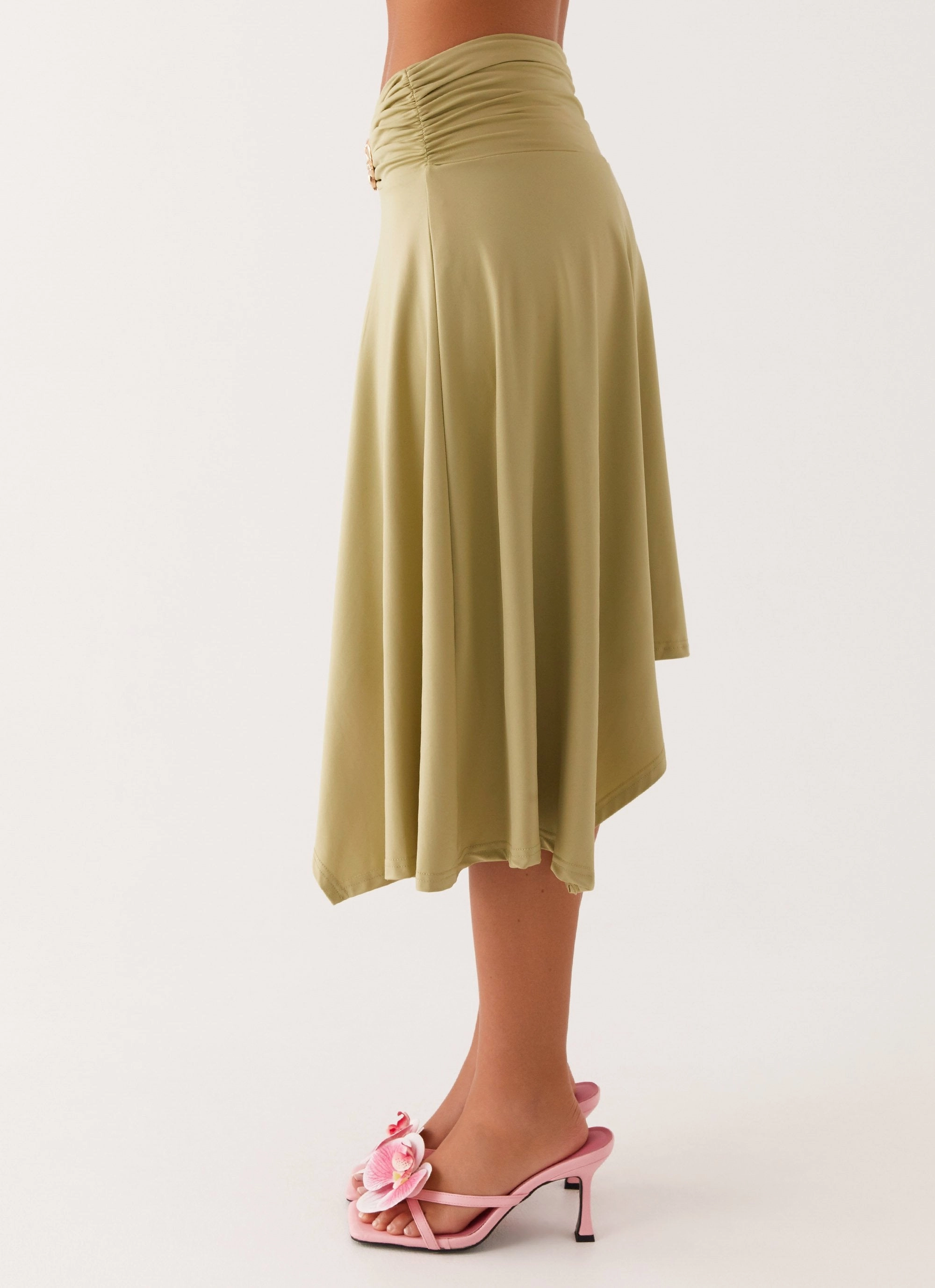 Sporty Appeal Bold Waistband Dolly Midi Skirt - Green