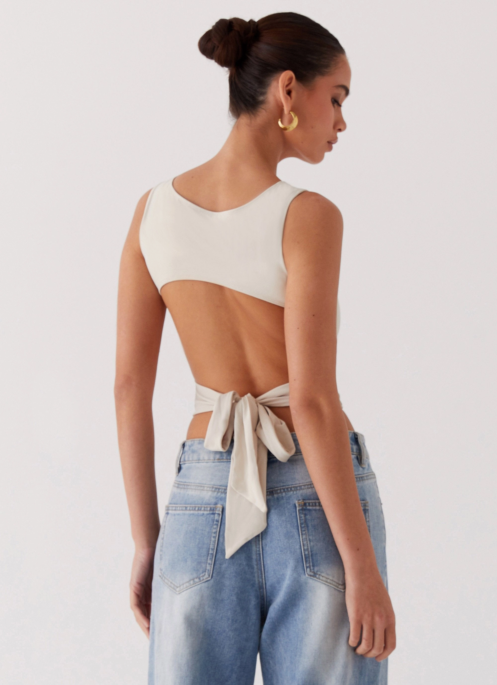 Saskie Crop Top - Ivory WideNeckline