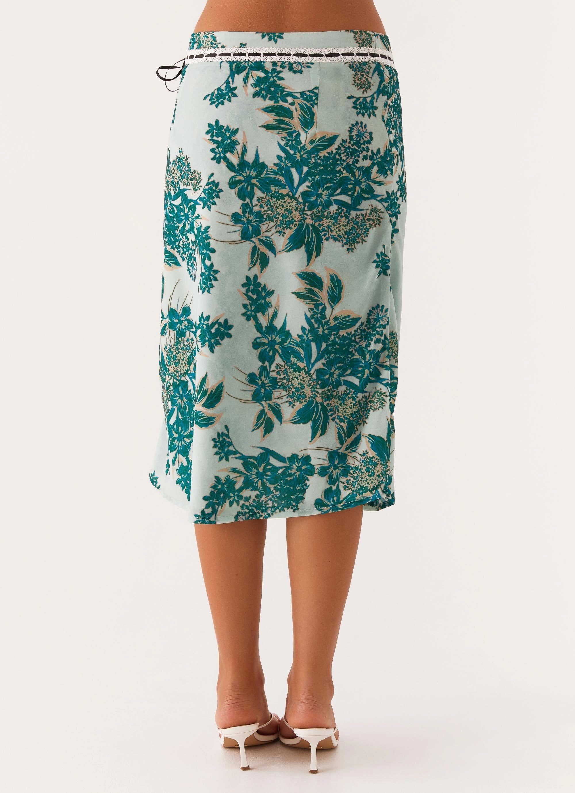 Peony Quartz Midi Skirt - Cloud Nine Floral Adaptive Fit