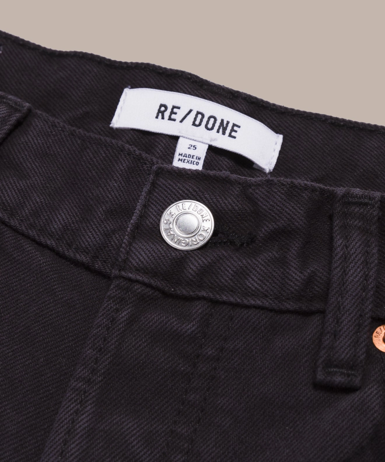 Easy Straight Crop Sweat Resistant