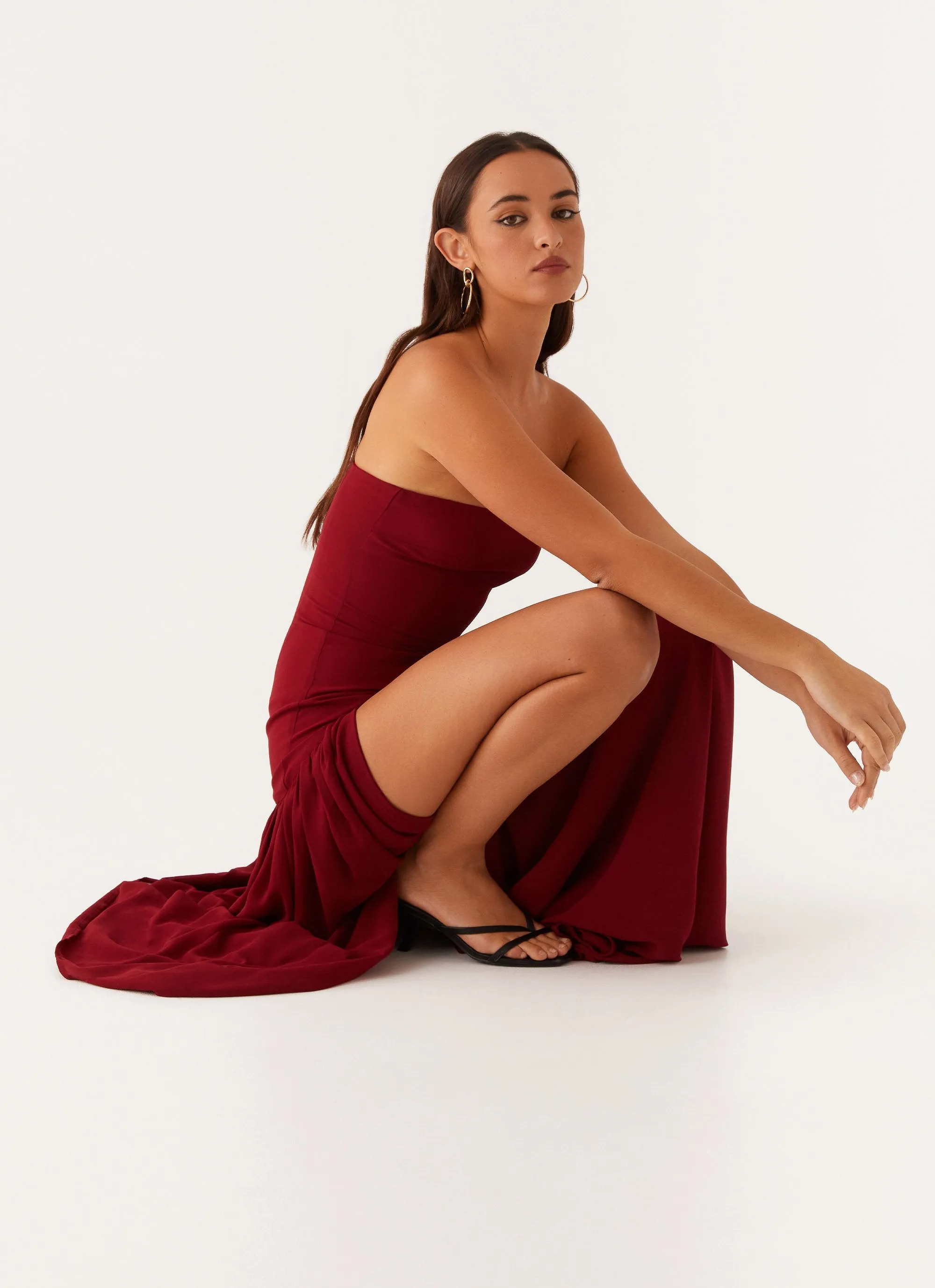 Eden Strapless Maxi Dress - Maroon Feminine Mood Art Event