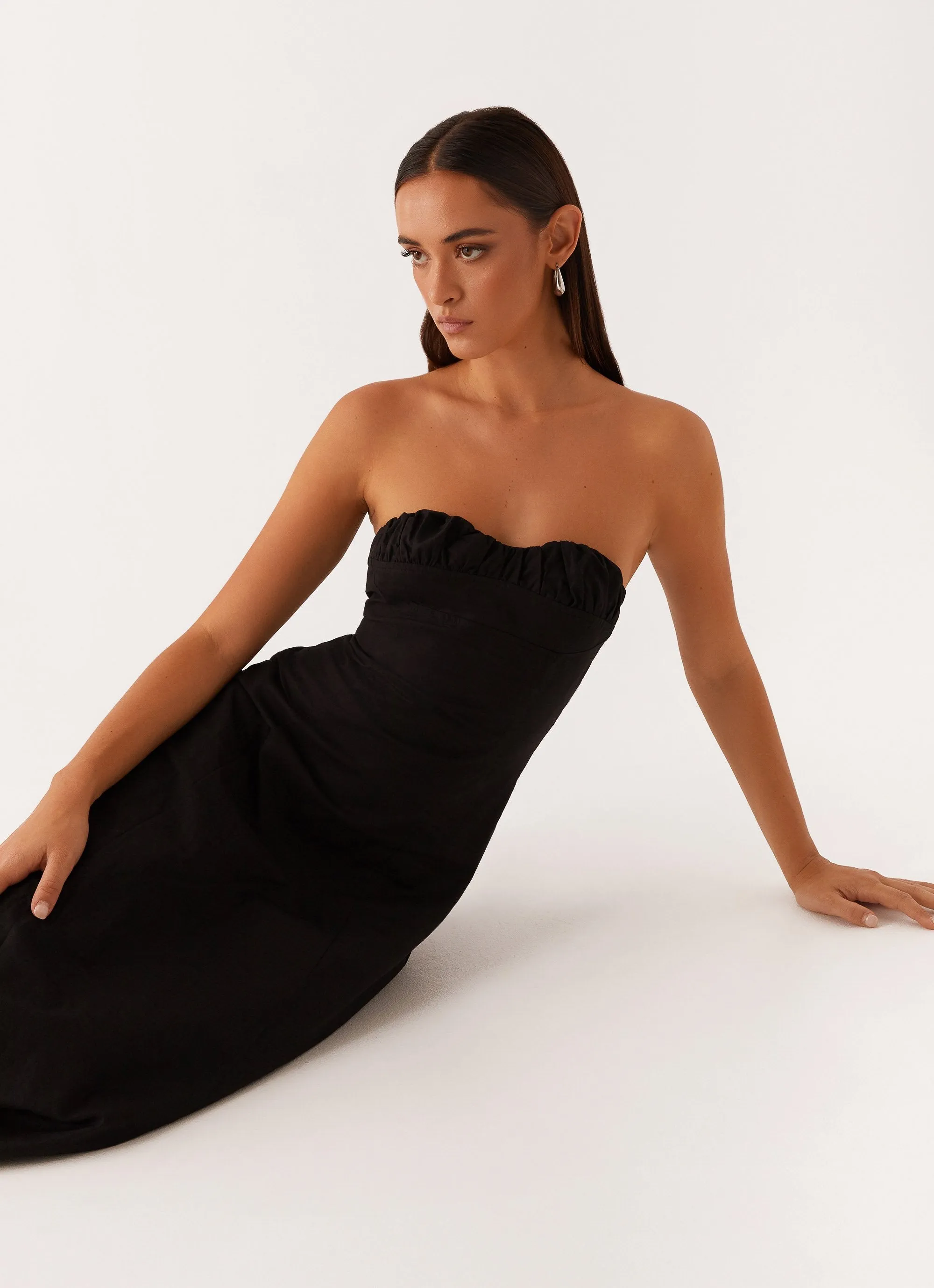 Light Volume Tayla Linen Maxi Dress - Black