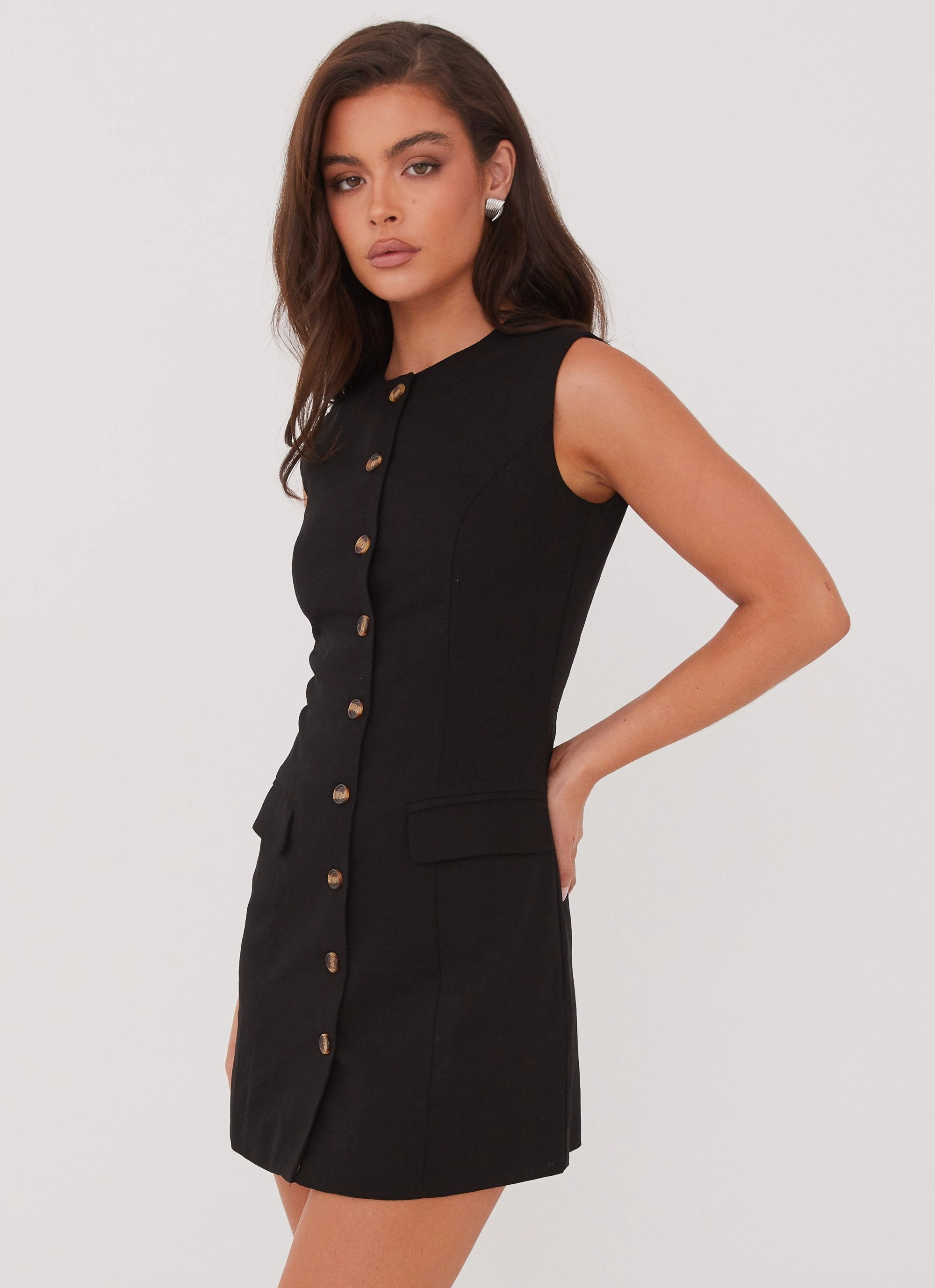 Castello Fiore Linen Mini Dress - Black relaxed elegance