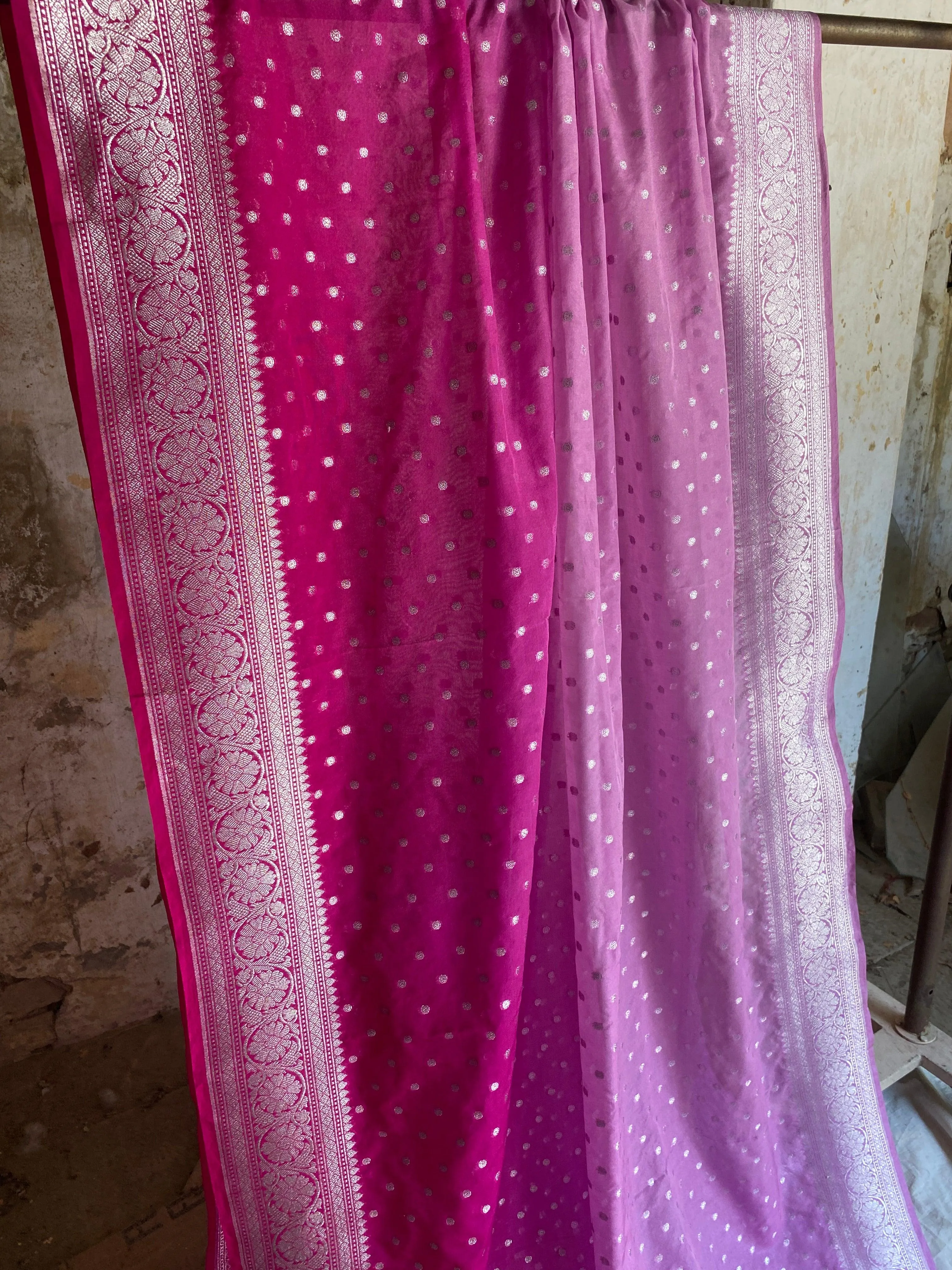 Elegant and Timeless: Handwoven Pink Pure Chiffon Banarasi Sari