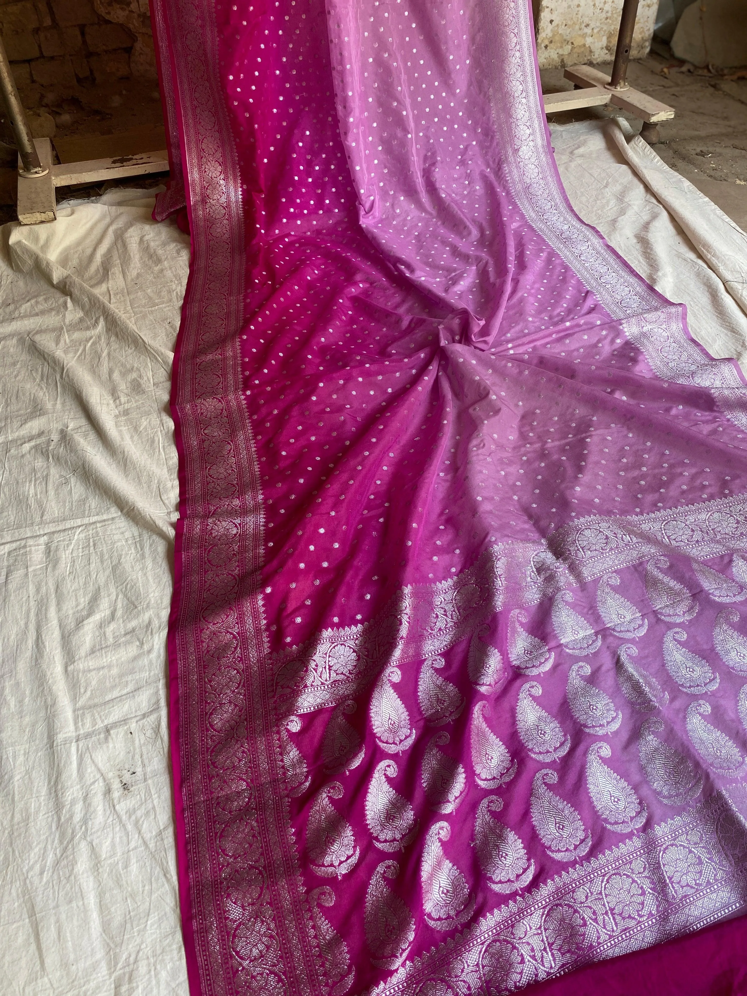 Elegant and Timeless: Handwoven Pink Pure Chiffon Banarasi Sari