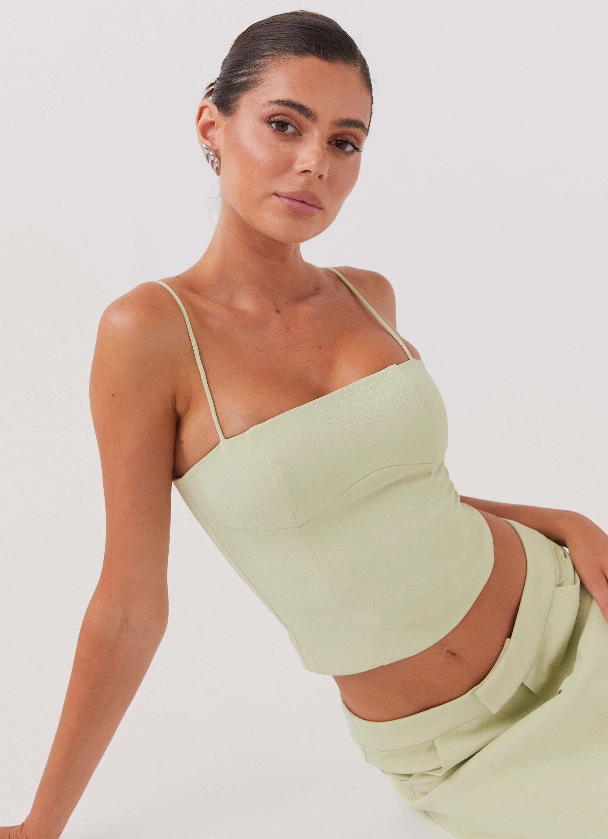 Breathable mesh panel Eliana Crop Top - Green Zest
