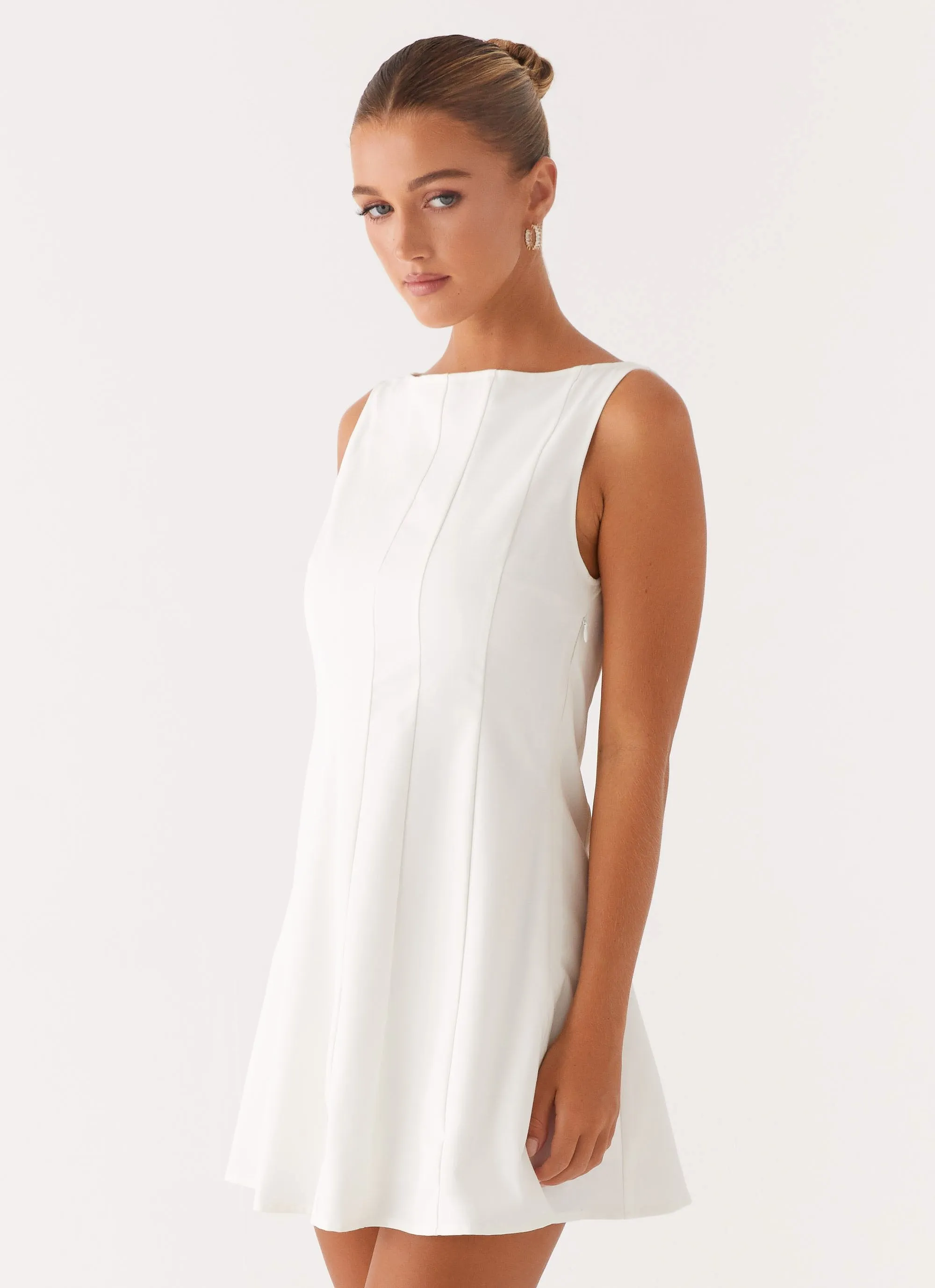 Emelie Mini Dress - White Minimalist fit-and-flare Trendy Vibe