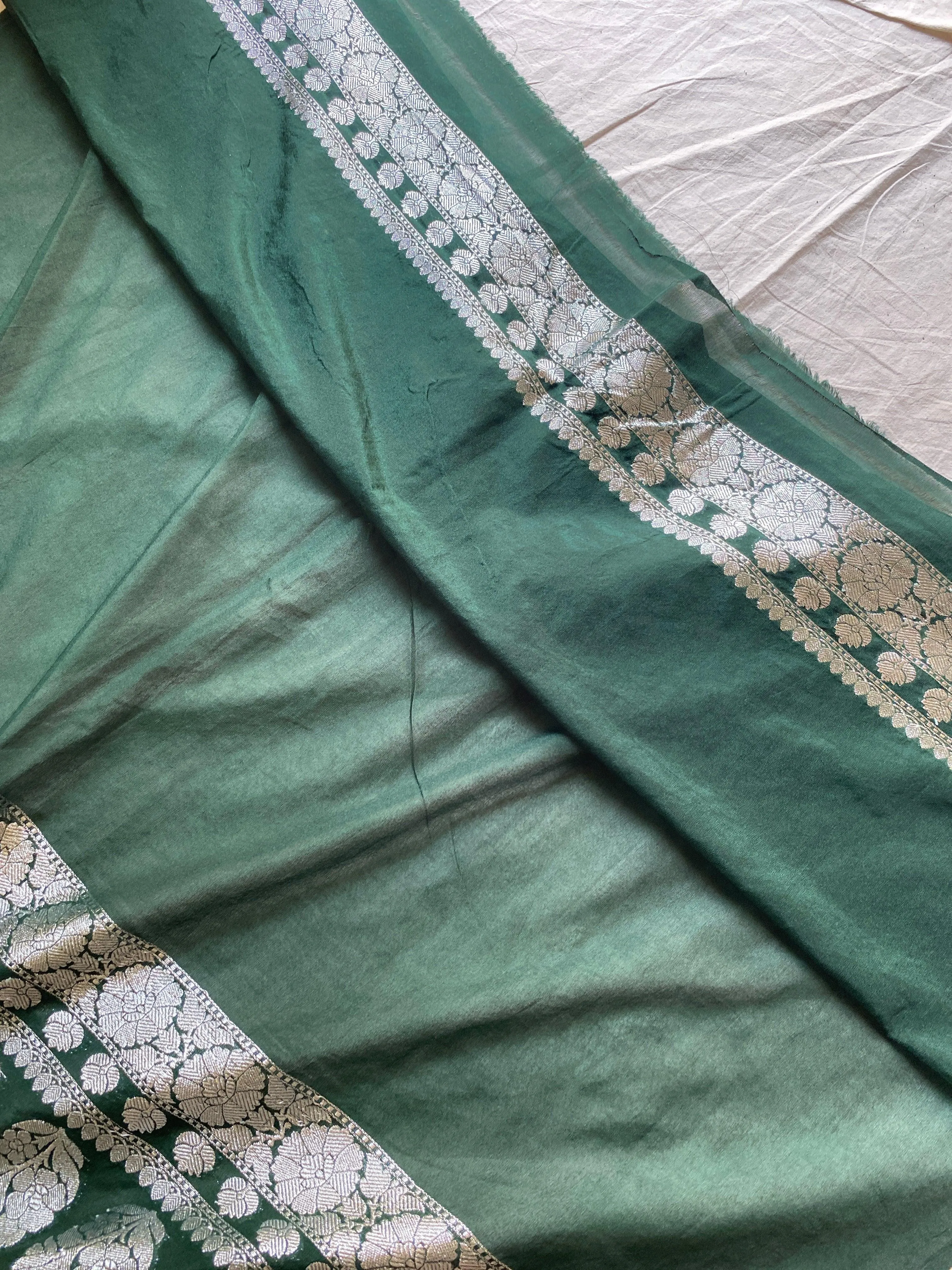 Enchanting and Timeless: Green Pure Chiffon Banarasi Saree