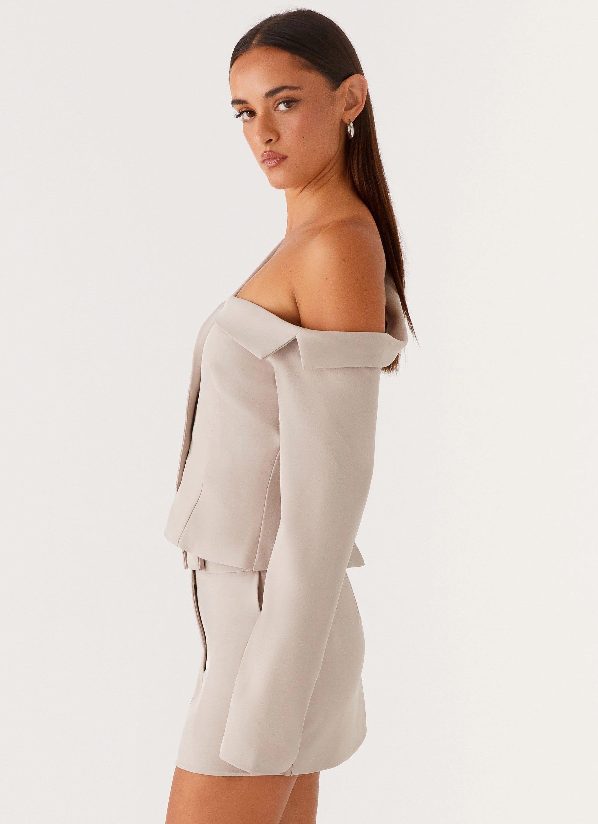 Looking Good Off Shoulder Blazer - Pebble Moisture Managing Liner