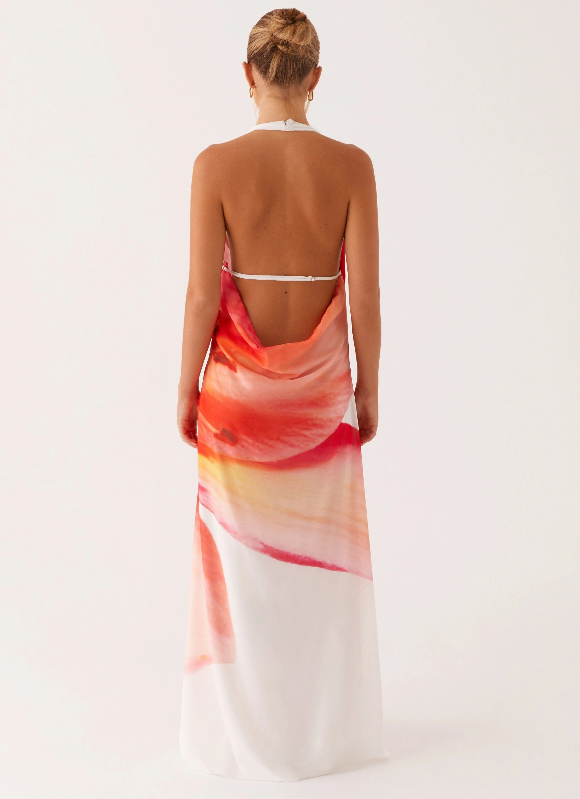 Flattering and Effortless Calabasas Maxi Dress - White Floral
