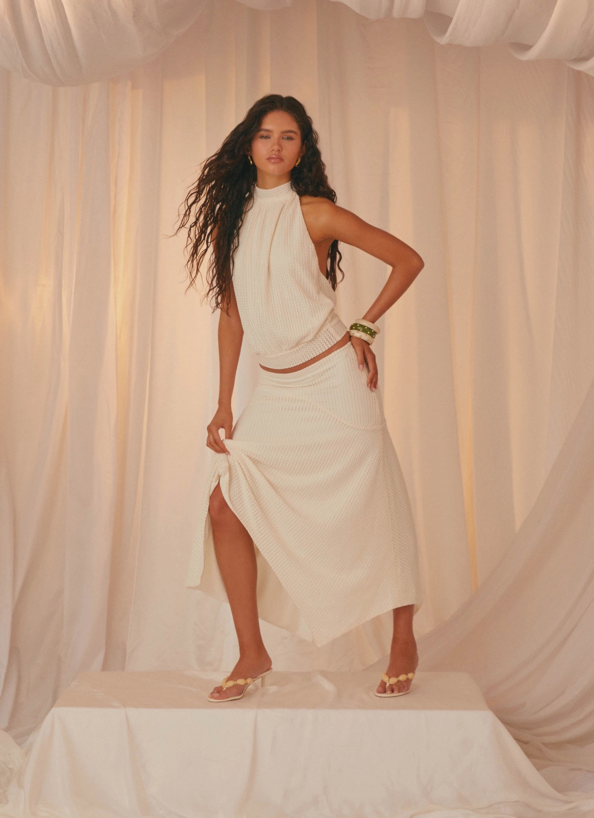 Adaptive Temperature Control Evaden Backless Top - Ivory