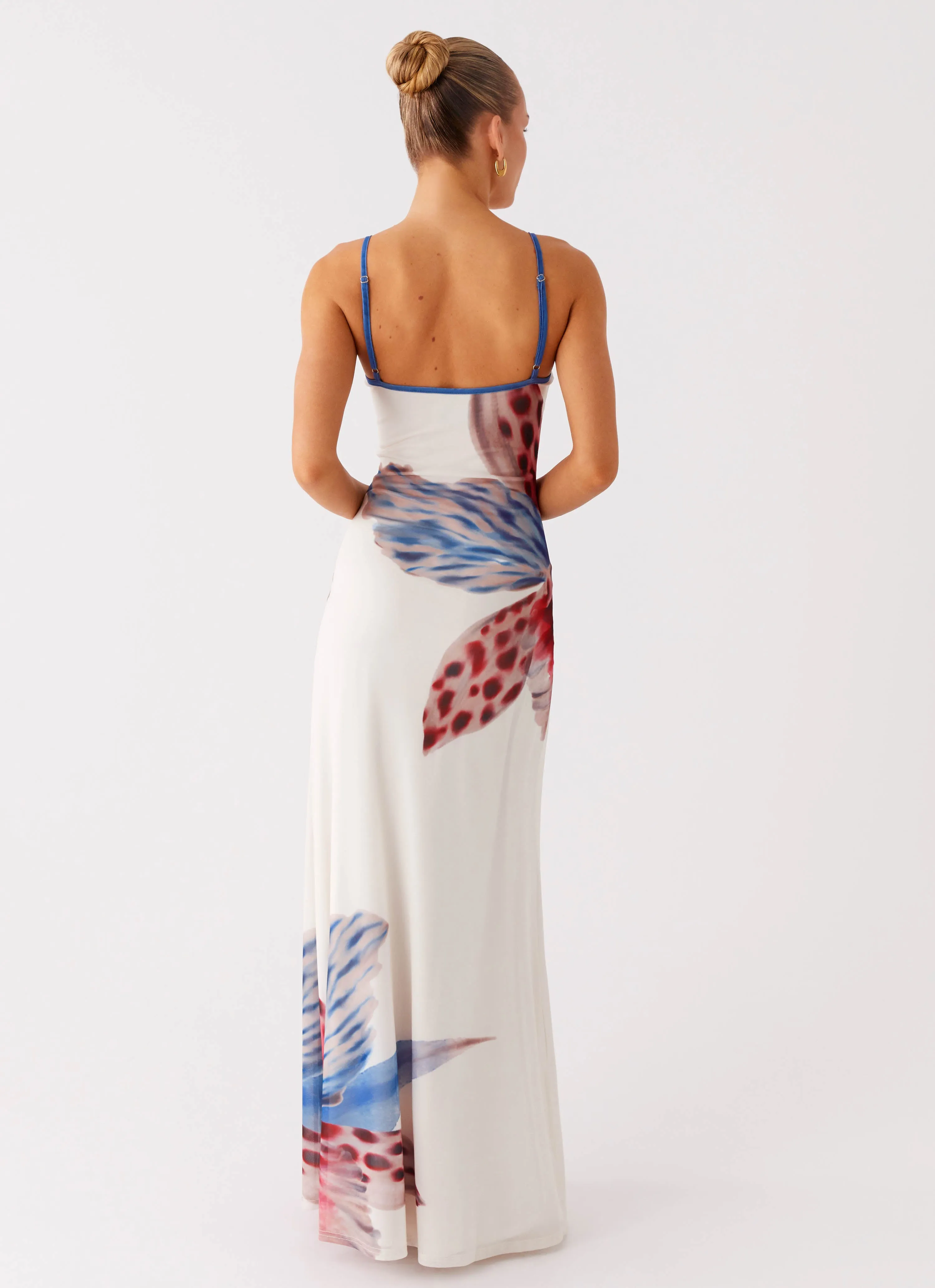 Cozy Vibe cut out Everett Maxi Dress - White Sea Bloom