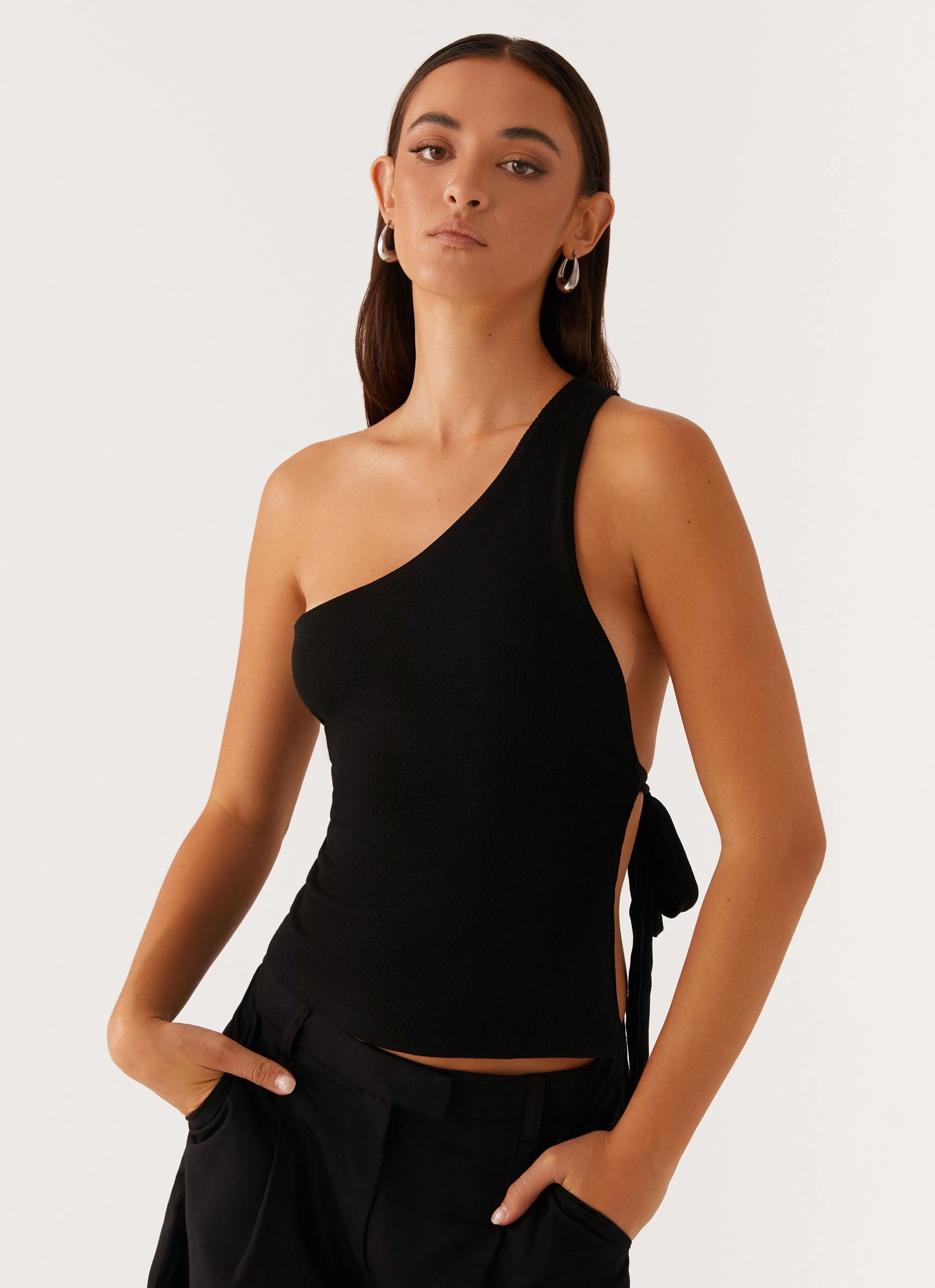 Ventilated Back Panel Colorfast Dye Method Safiya One Shoulder Top - Black