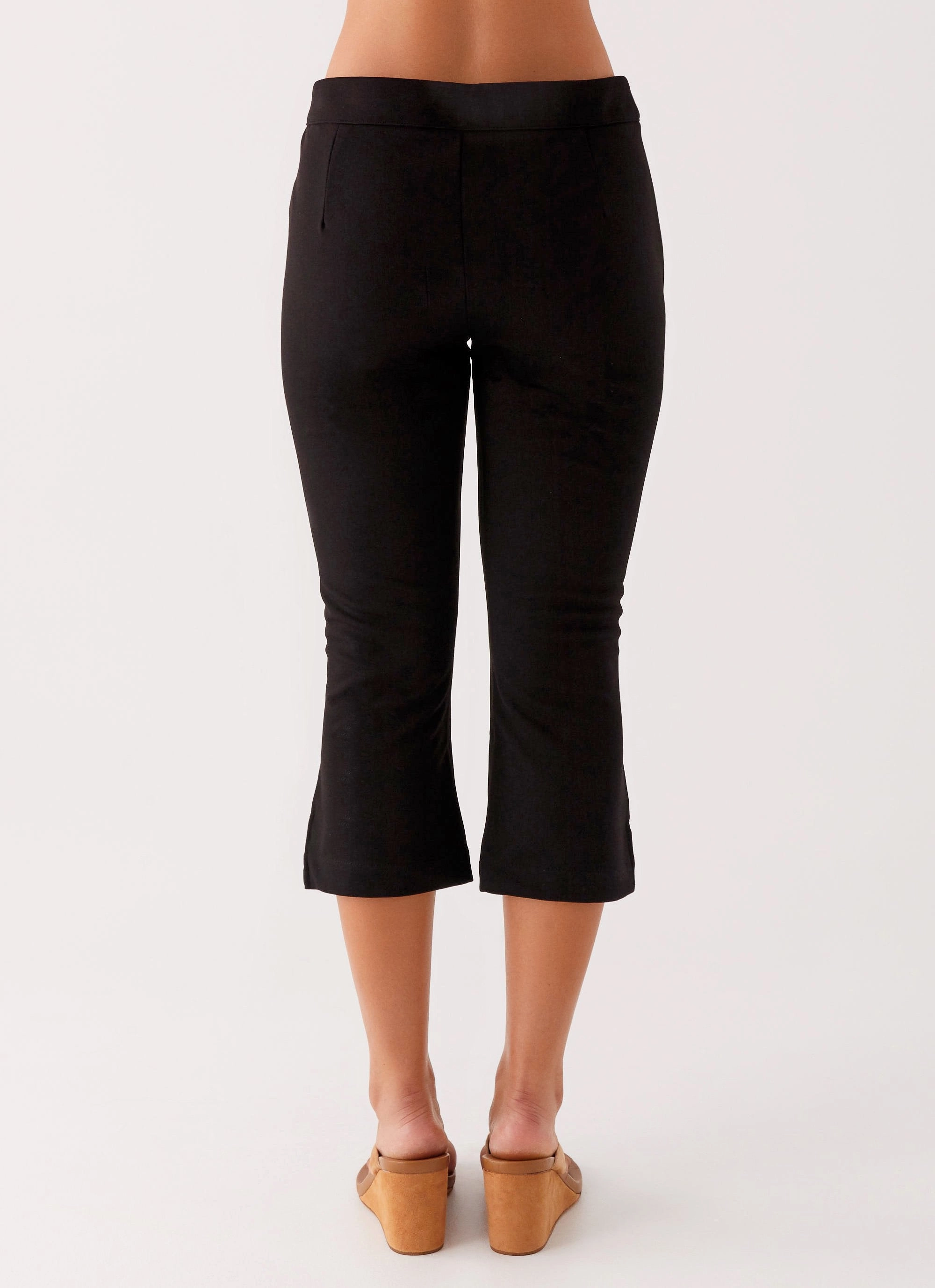 Rue Capri Pants - Black Compact Packability