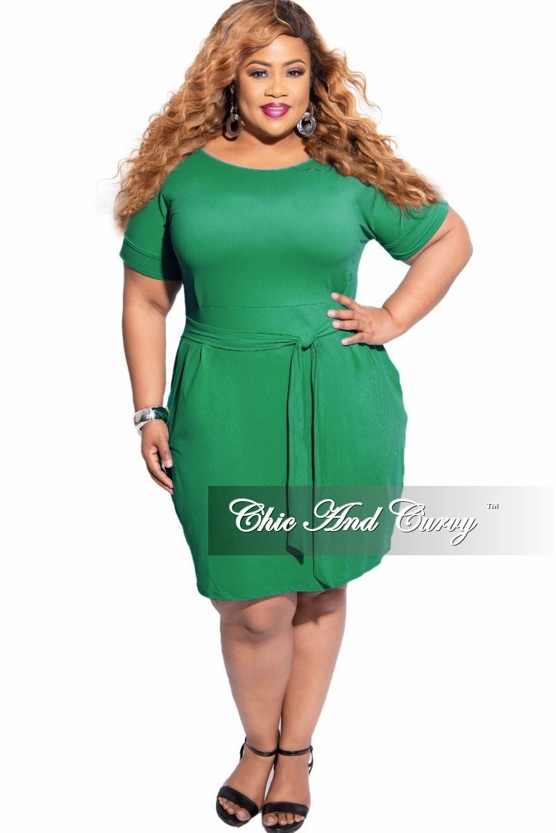 Final Sale Plus Size Rolled Sleeve Tie Dress in Kelly Green Universal Fit System