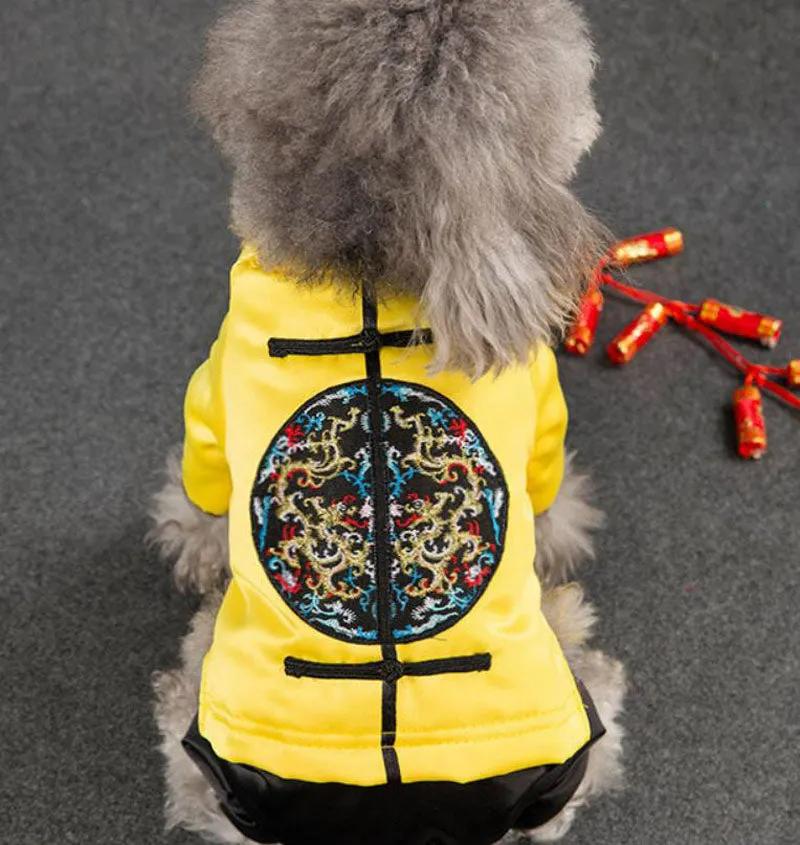 Festive warm clothes for dogs and cats