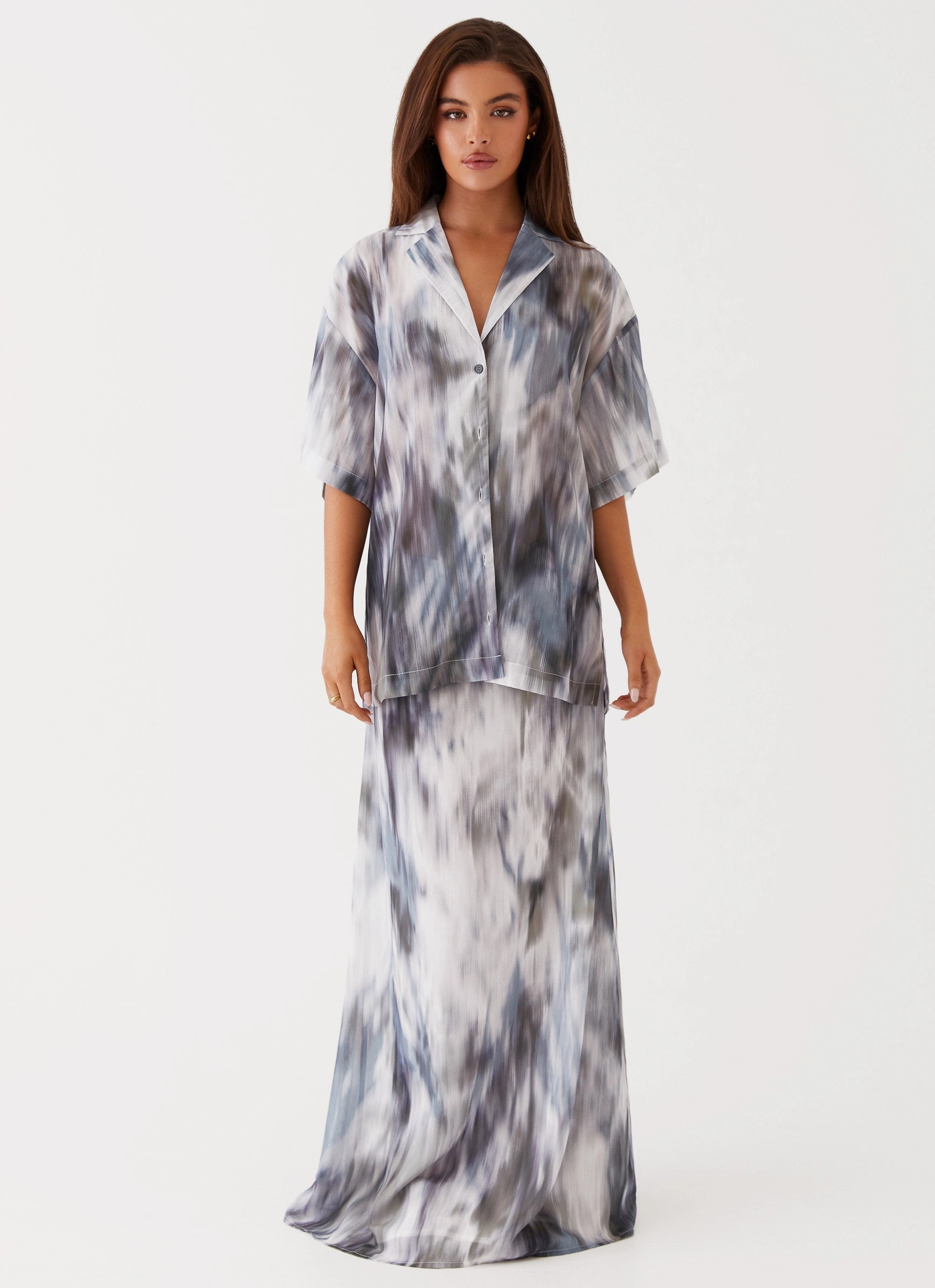 Seamless construction Fight The Feeling Oversized Shirt - Gloom
