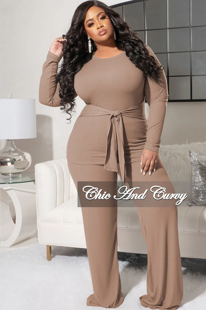 Zip Pocket Final Sale Plus Size 2pc Ribbed Long Sleeve Top and Pants Set in Mocha