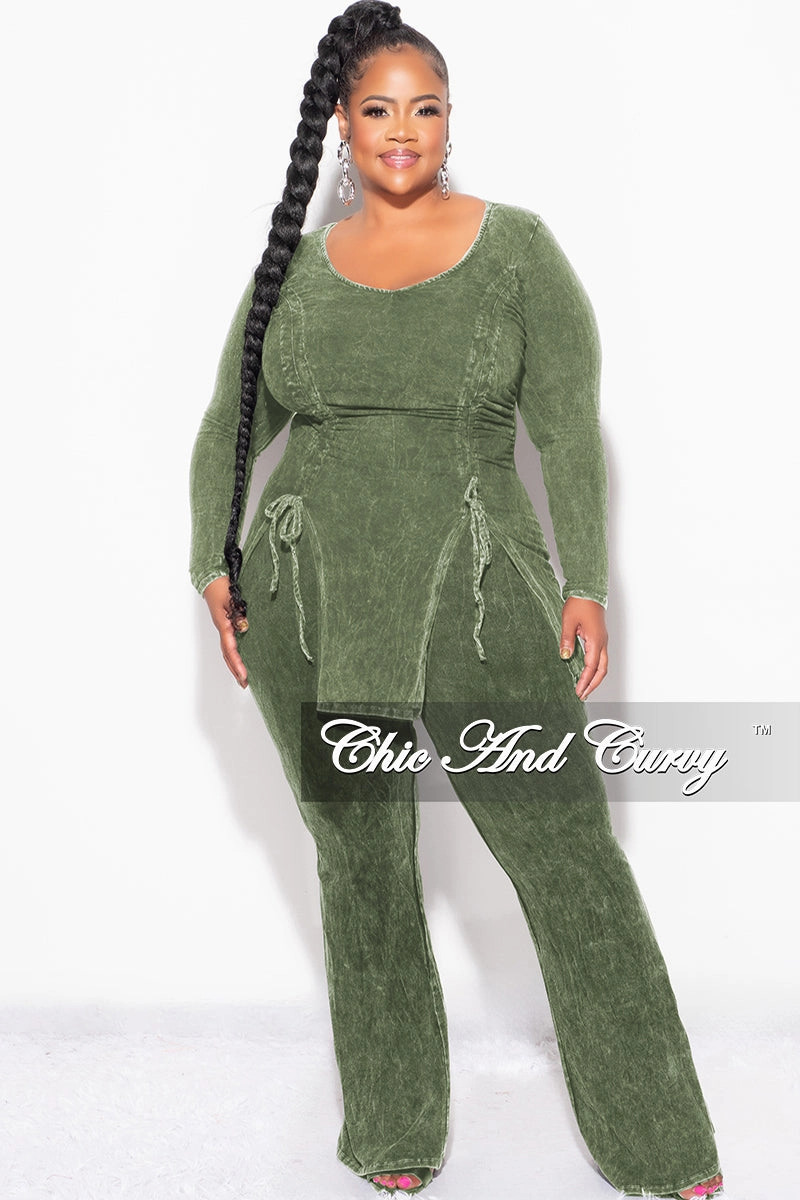 Final Sale Plus Size 2pc Ruched Drawstring Double Slit Top and Pants Set in Green All Around Fit