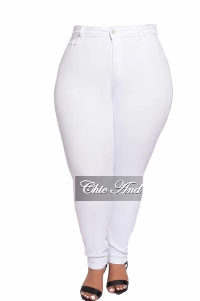 Final Sale Plus Size Jeans in White Basic Style