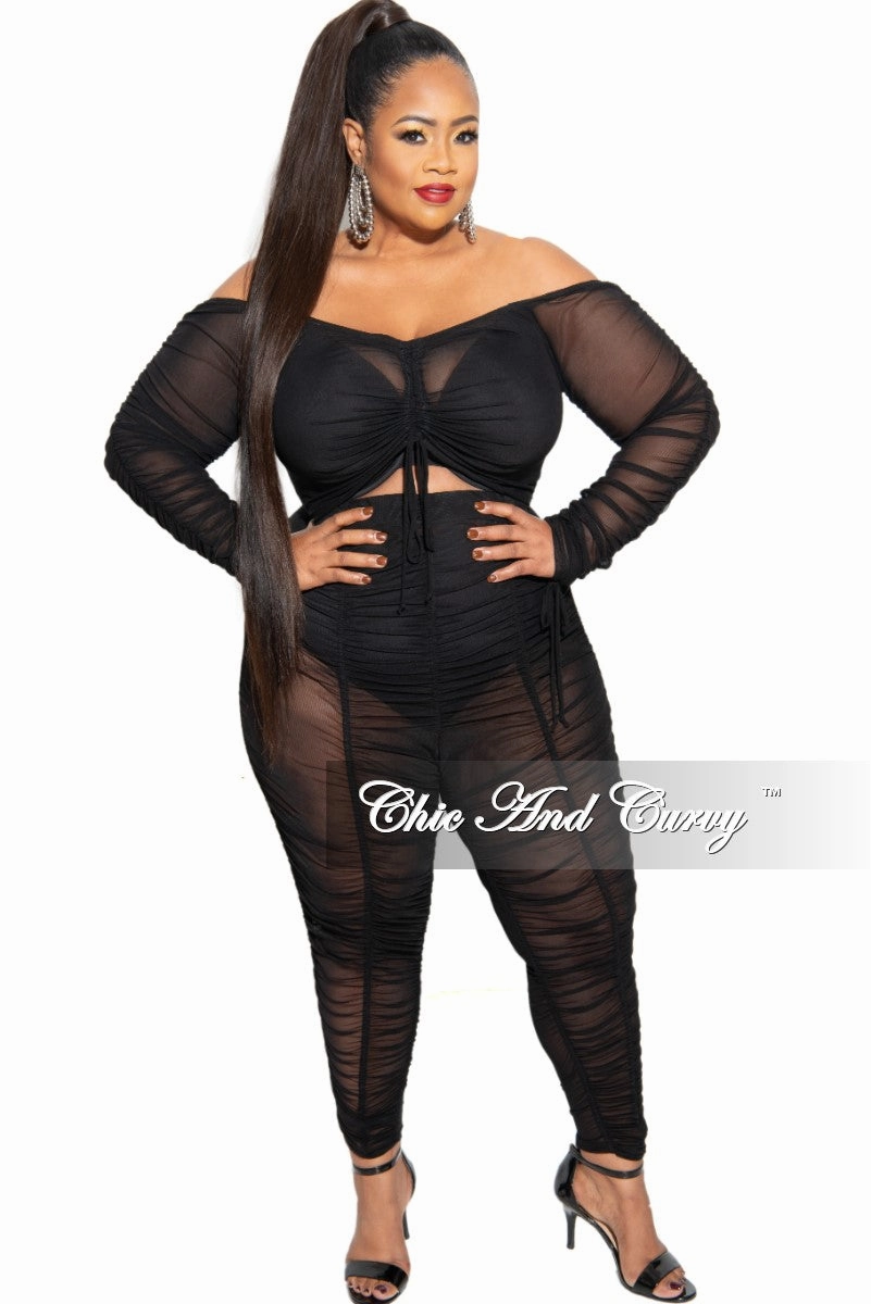 Wrinkle-Resistant Final Sale Plus Size Mesh Set with Ruching Details