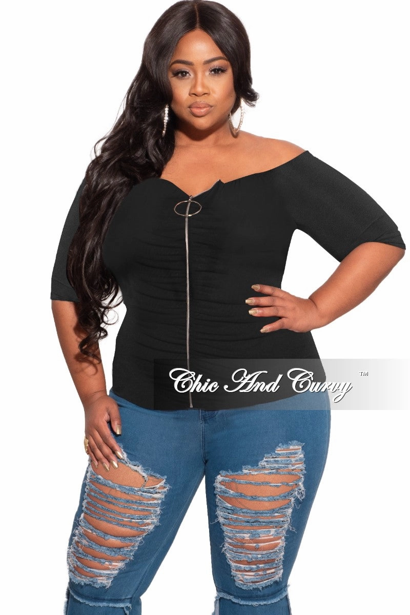 Modern Relaxed Layer Fit Final Sale Plus Size Off the Shoulder Zip Top in Black