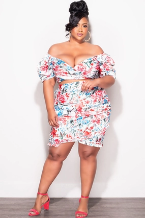 Flexible Performance Final Sale Plus Size Satin 2pc Set in Blue & Red Floral Print