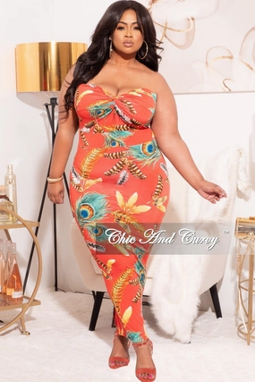 Final Sale Plus Size Strapless BodyCon Dress in Red Feather Print Versatile Layer Moisture Management