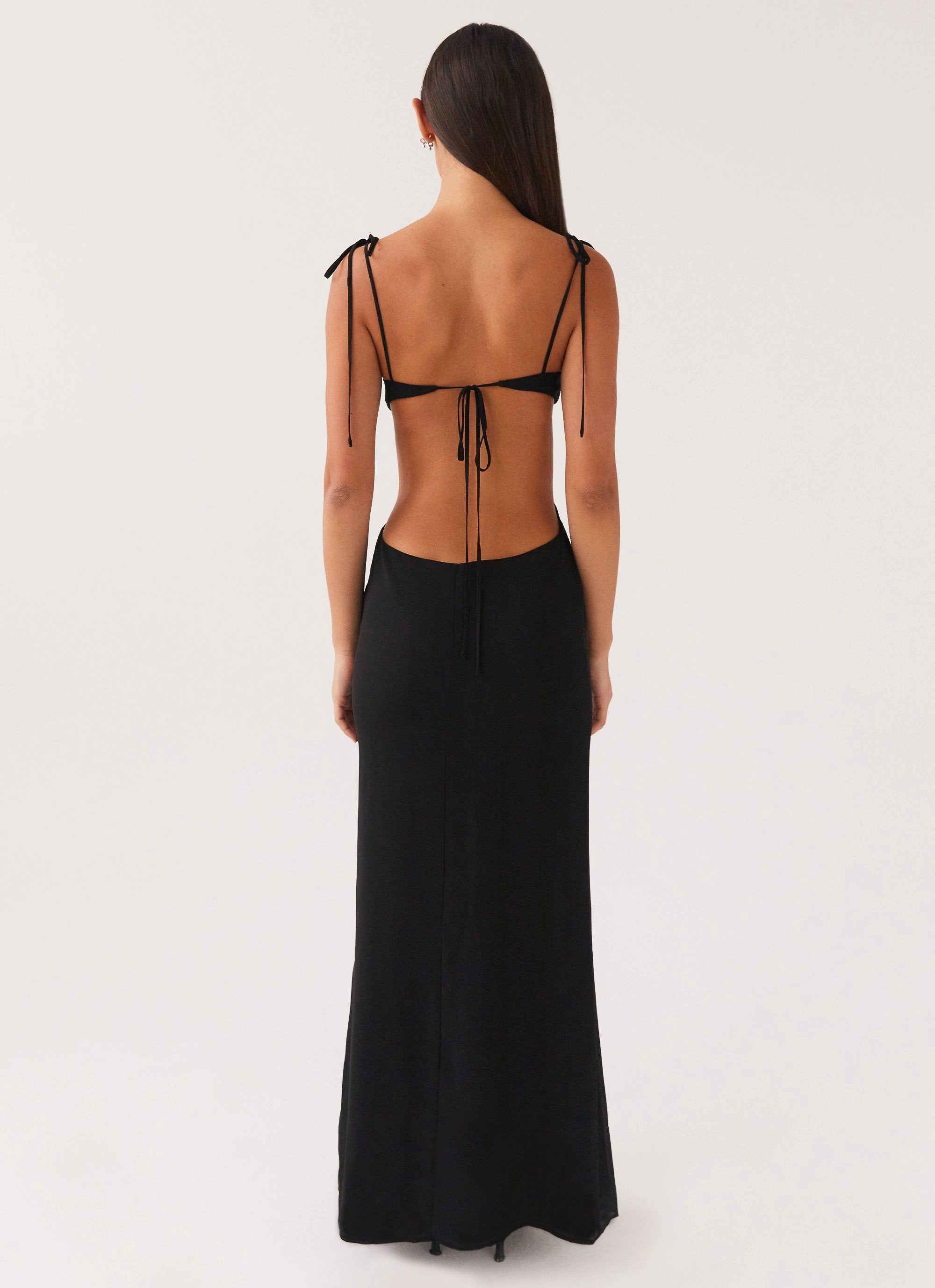 Tyra Ruched Maxi Dress - Black Flow Friendly