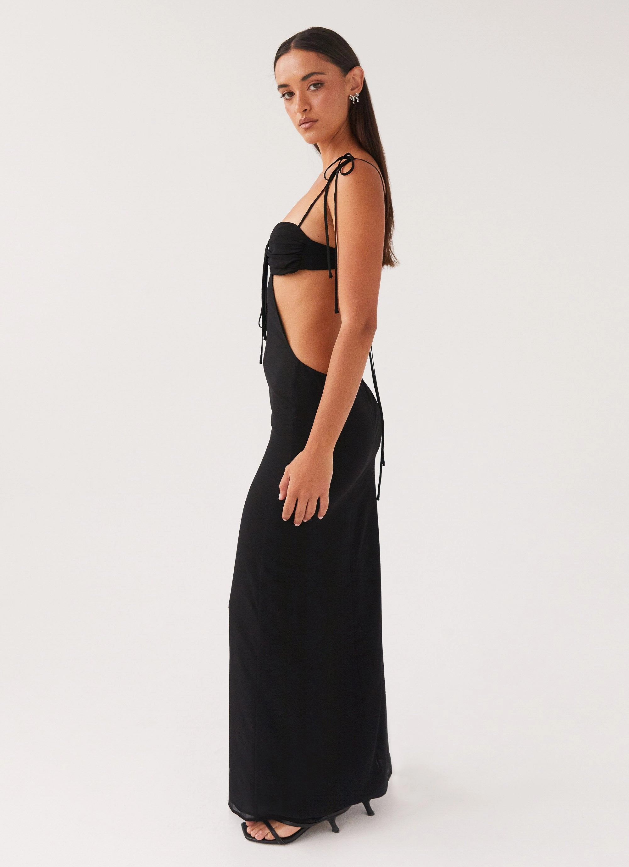Feminine Style Seasonal Fit Tyra Ruched Maxi Dress - Black