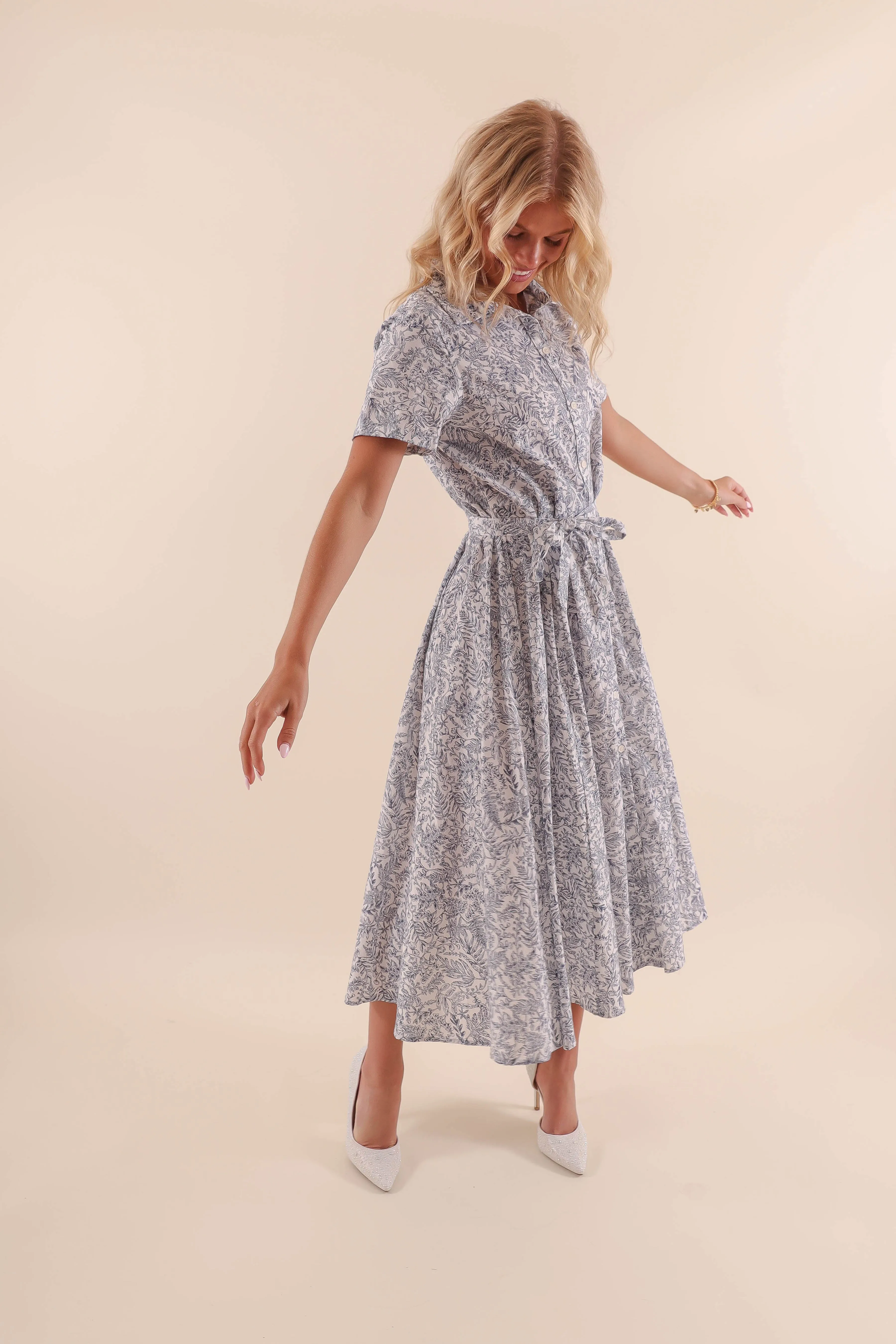 A Signature Look Midi Dress Pretty Glow Minimal Details