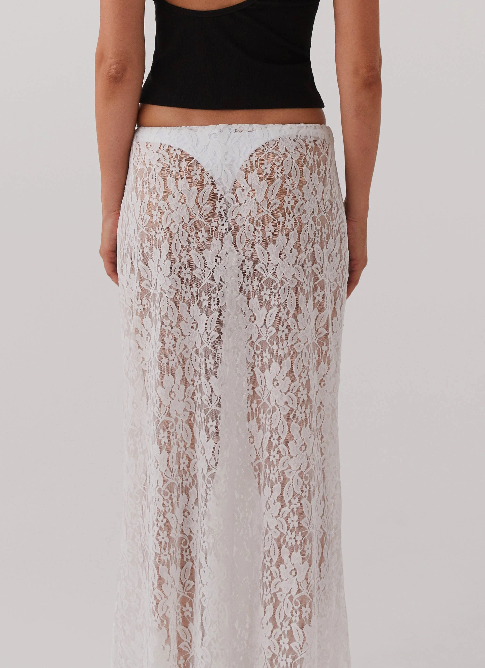 Perfect Design Seamless Design Sugar Sweet Lace Maxi Skirt - White