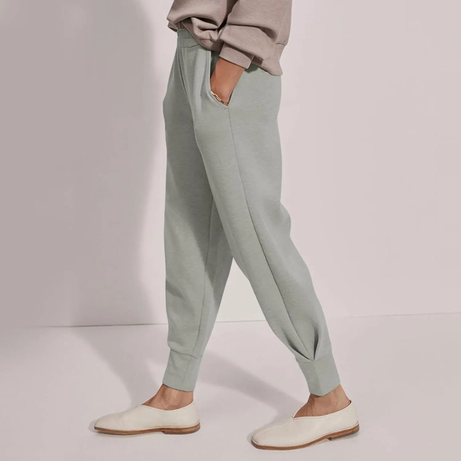 Fleece Lined Joggers Women Baggy Elastic Waist Jogger Sweatpants Warm Casual Athletic Golf Joggers with Pockets