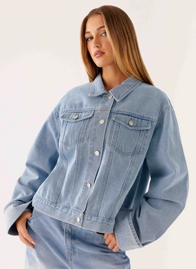 MoistureWicking Technology Wind Blocking Fabric Back Again Oversized Denim Jacket - Light Wash Blue