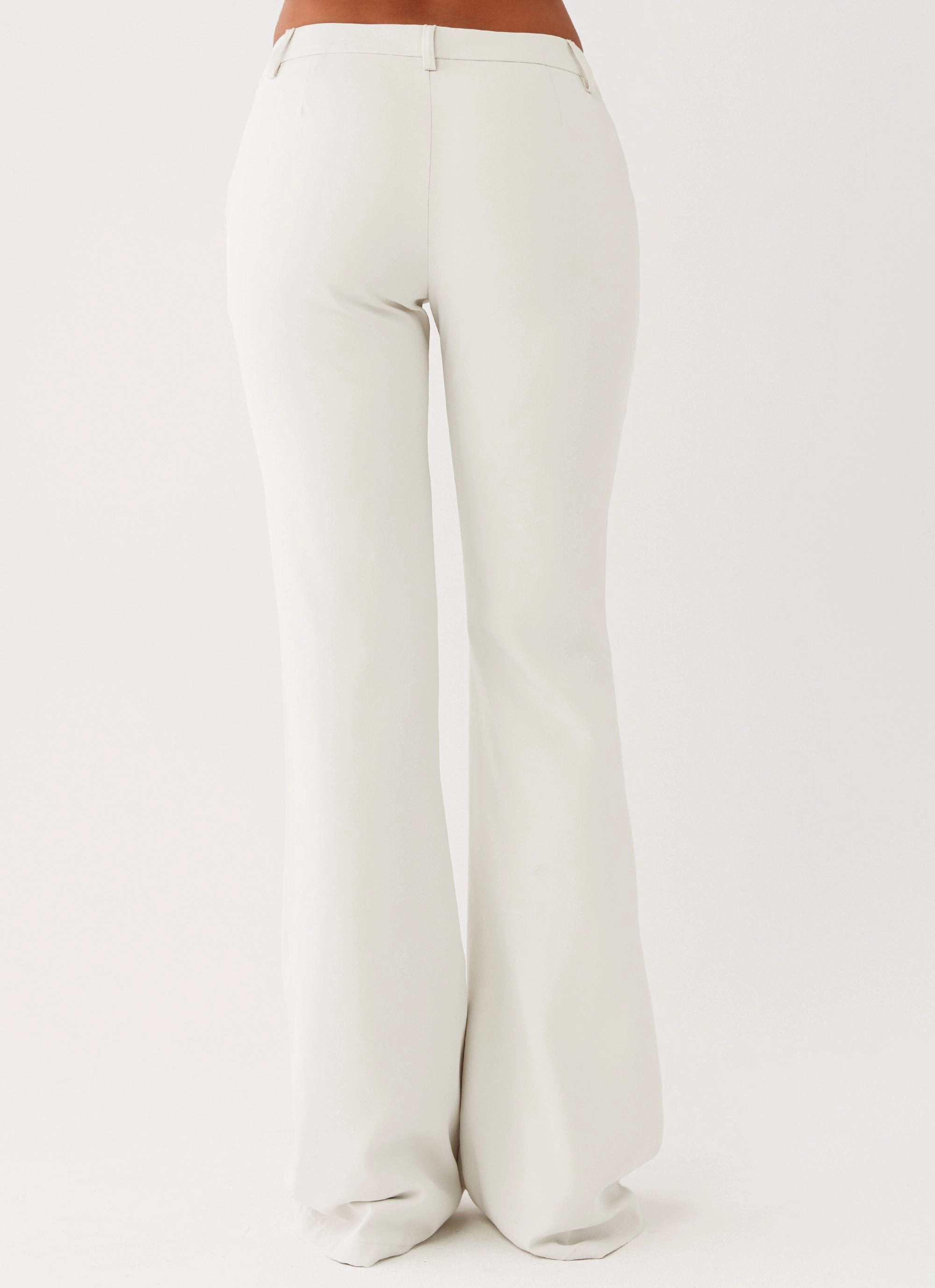 Cyra Low Rise Slim Fit Pants - Ivory Easy Stretch Fit