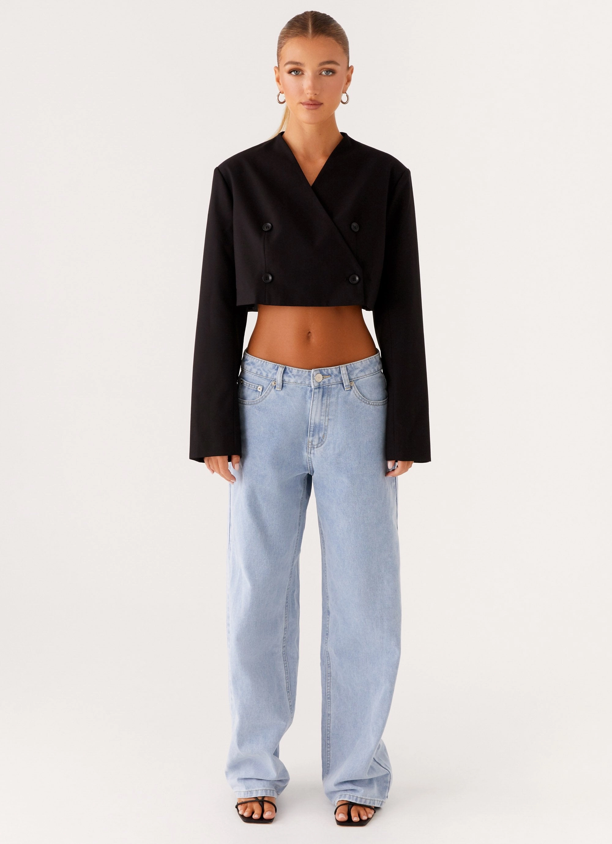 Evening Chill Piece Giana Cropped Blazer - Black