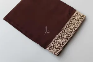 Graceful Zarri Embroidered Elegance