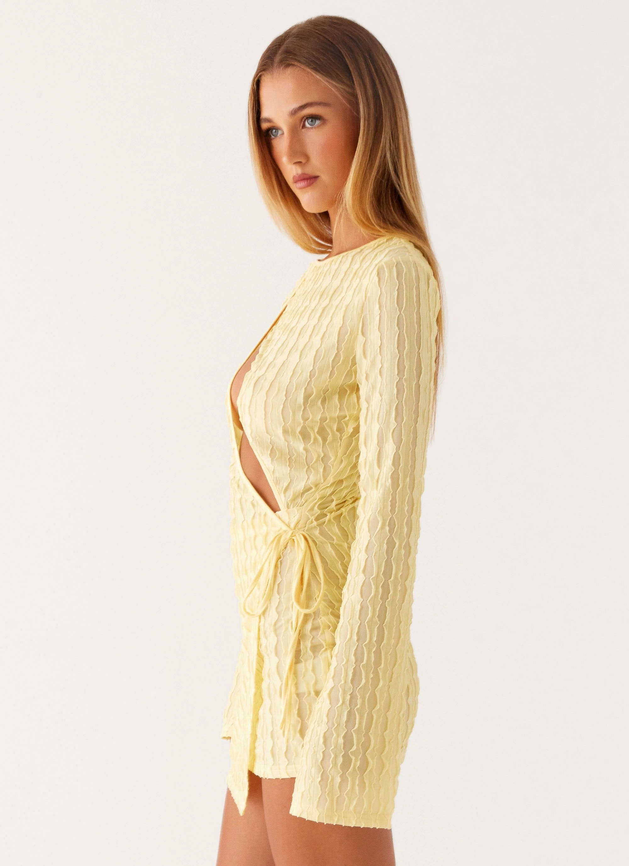 Alfie Mini Dress - Pastel Yellow Sleek Presence