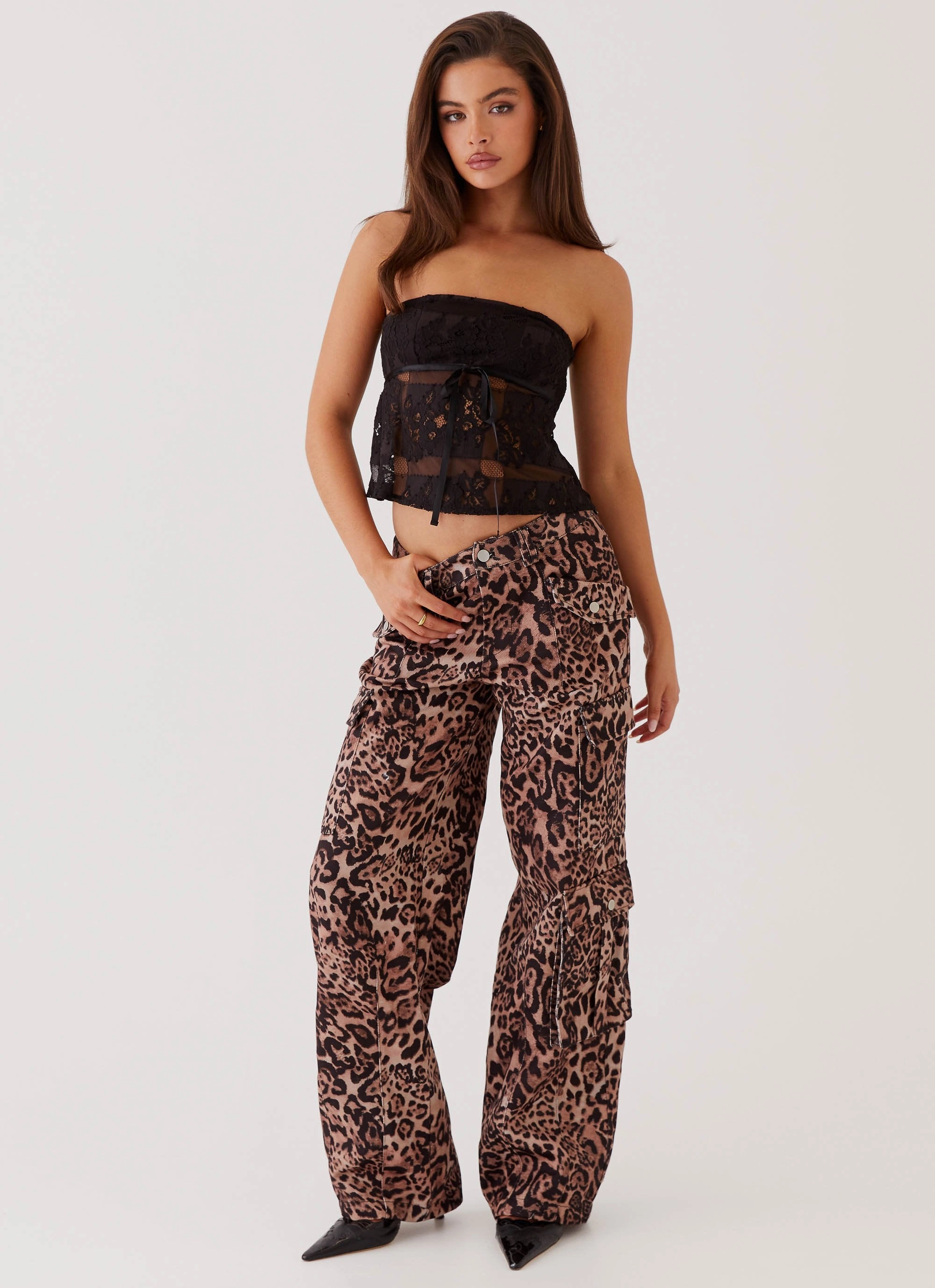 Greedy Cargo Pants - Leopard High-waisted fit