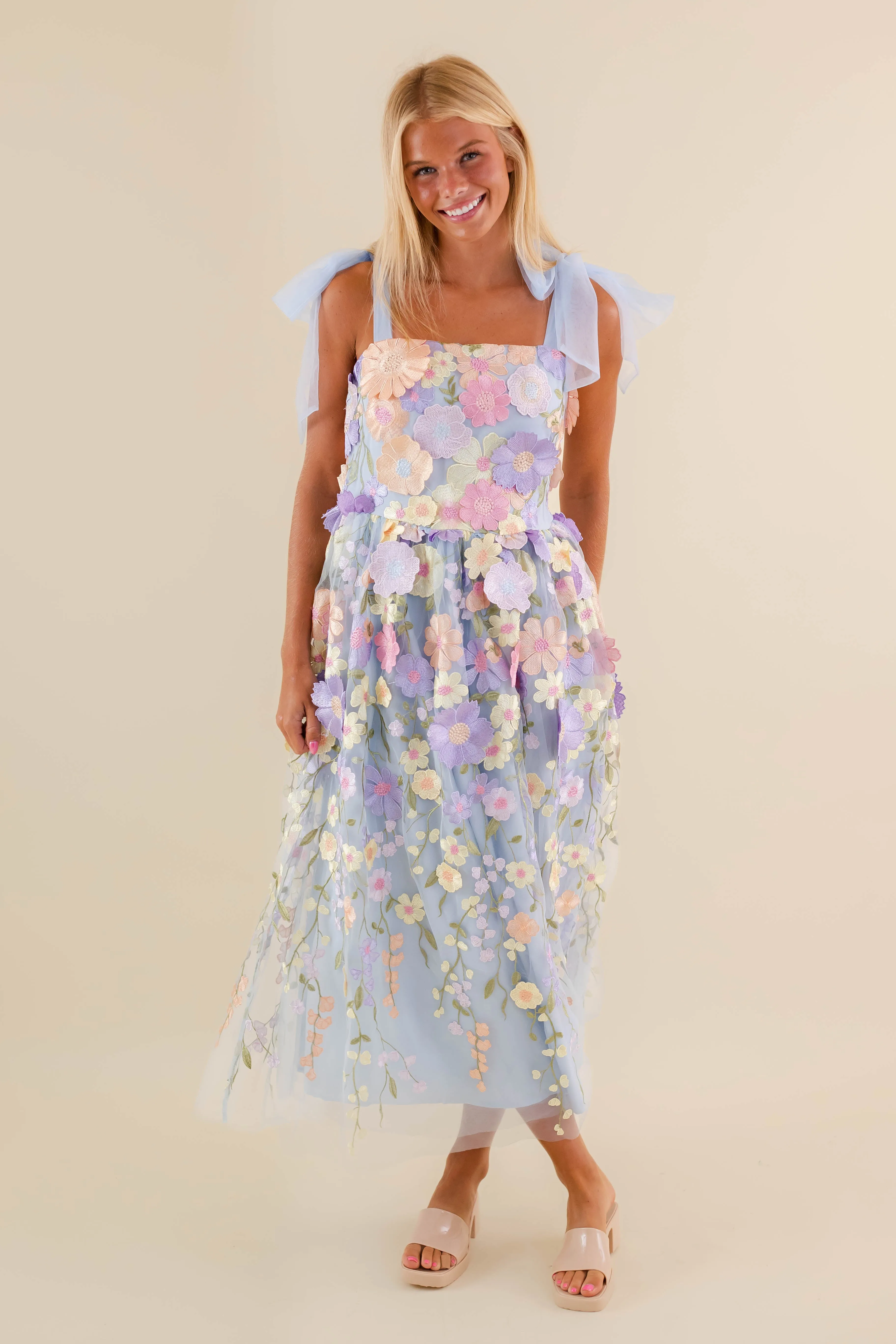 Classic Romance 3D Flower Maxi Dress Sophisticated Fit All-Occasion Look
