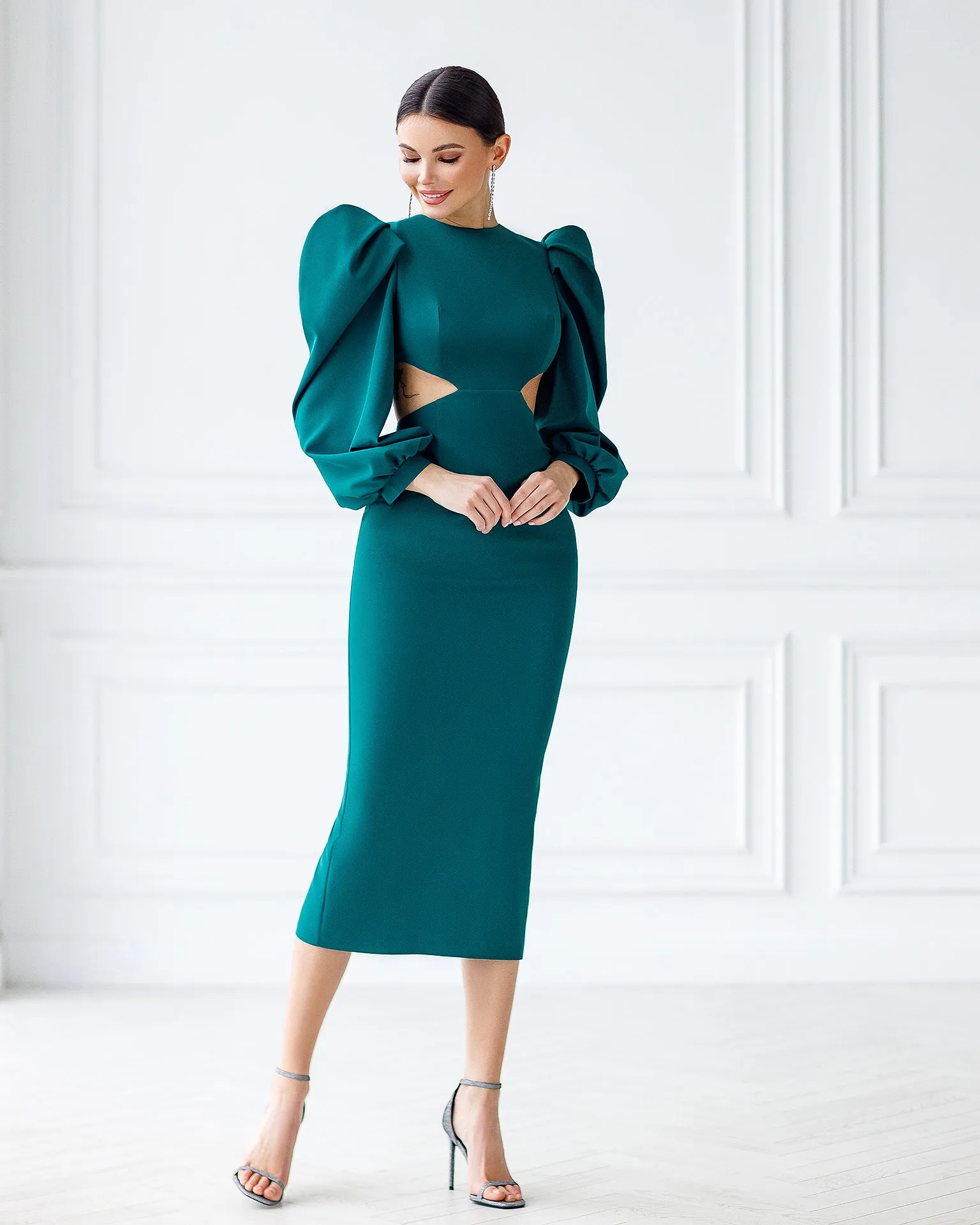 Green Backless Cut-Out Puff-Sleeve Midi Dress