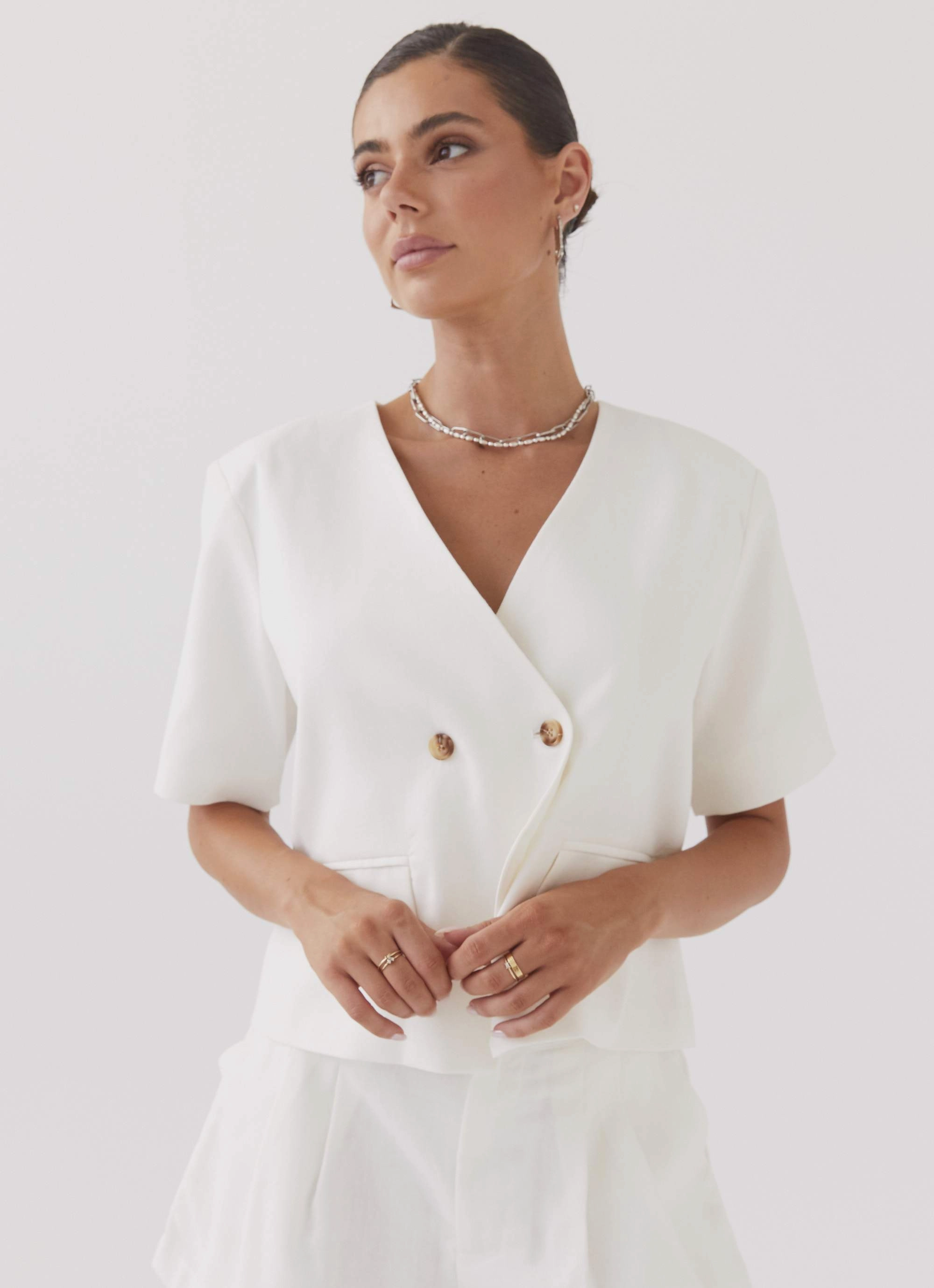 Zippered Closures Cold Climate Hacienda Linen Short Sleeve Blazer - White