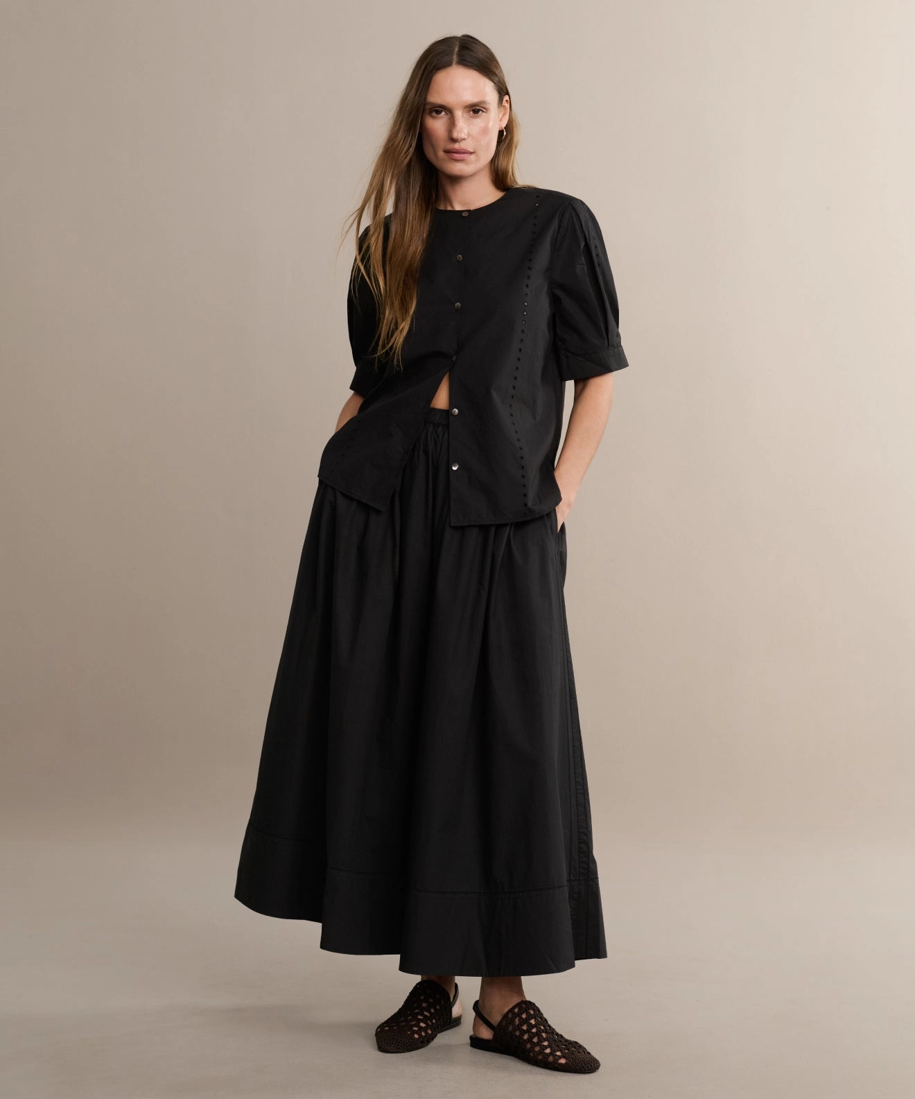 Harper Blouse Breathable mesh panel StretchMaterial