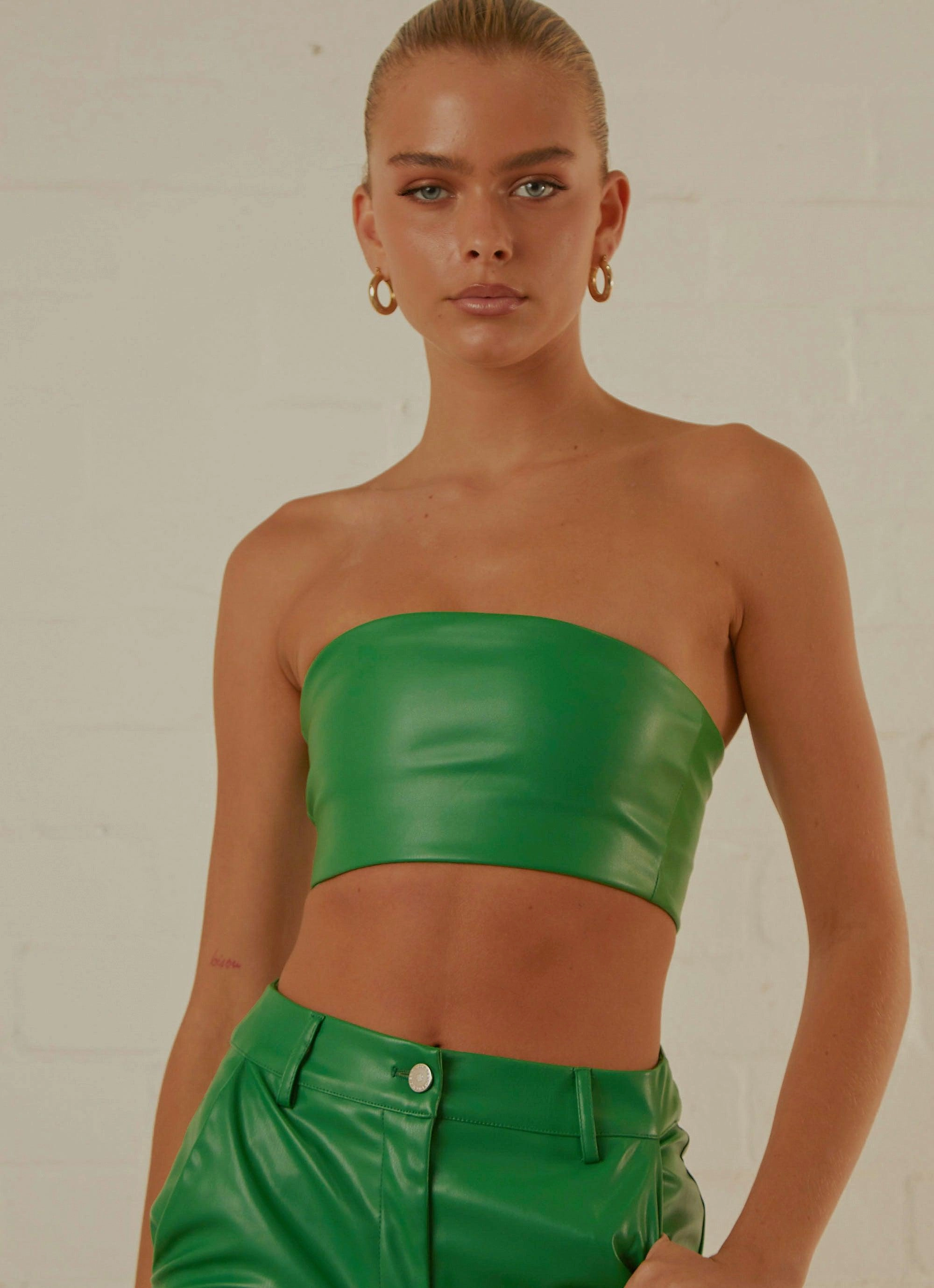 Low Profile Waistband Integration Easy to Wear Late Night Dance Crop Top - Jade Green