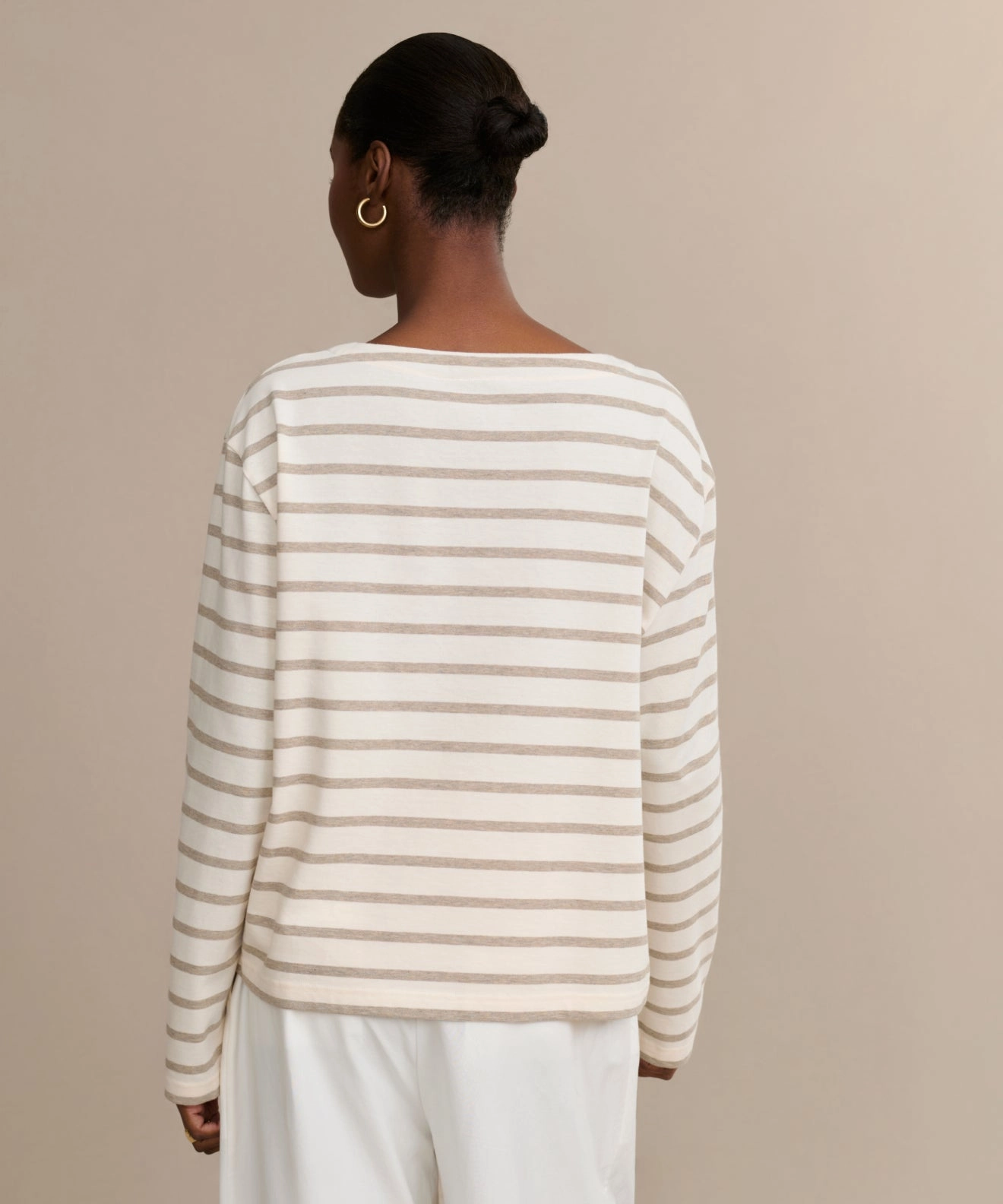 Unstructured Silhouette Durable Reinforced Hem Claude Long-Sleeve Tee